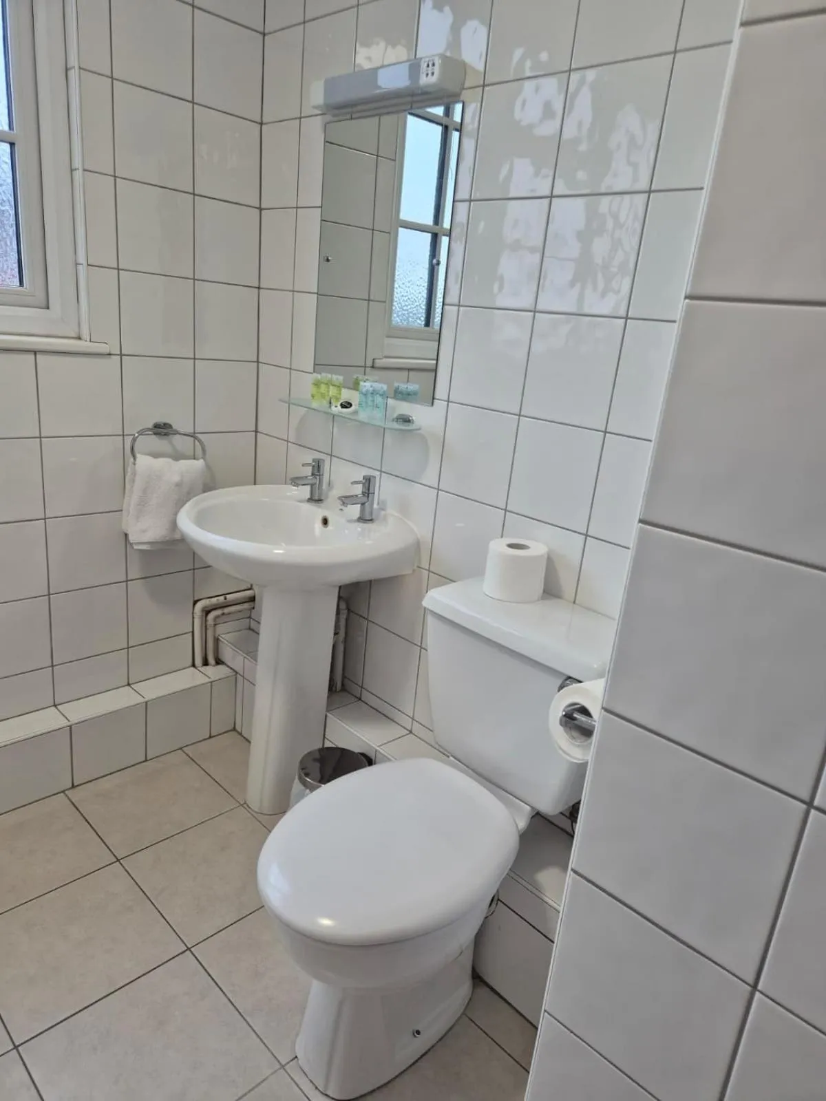 Bathroom in Warren Lodge