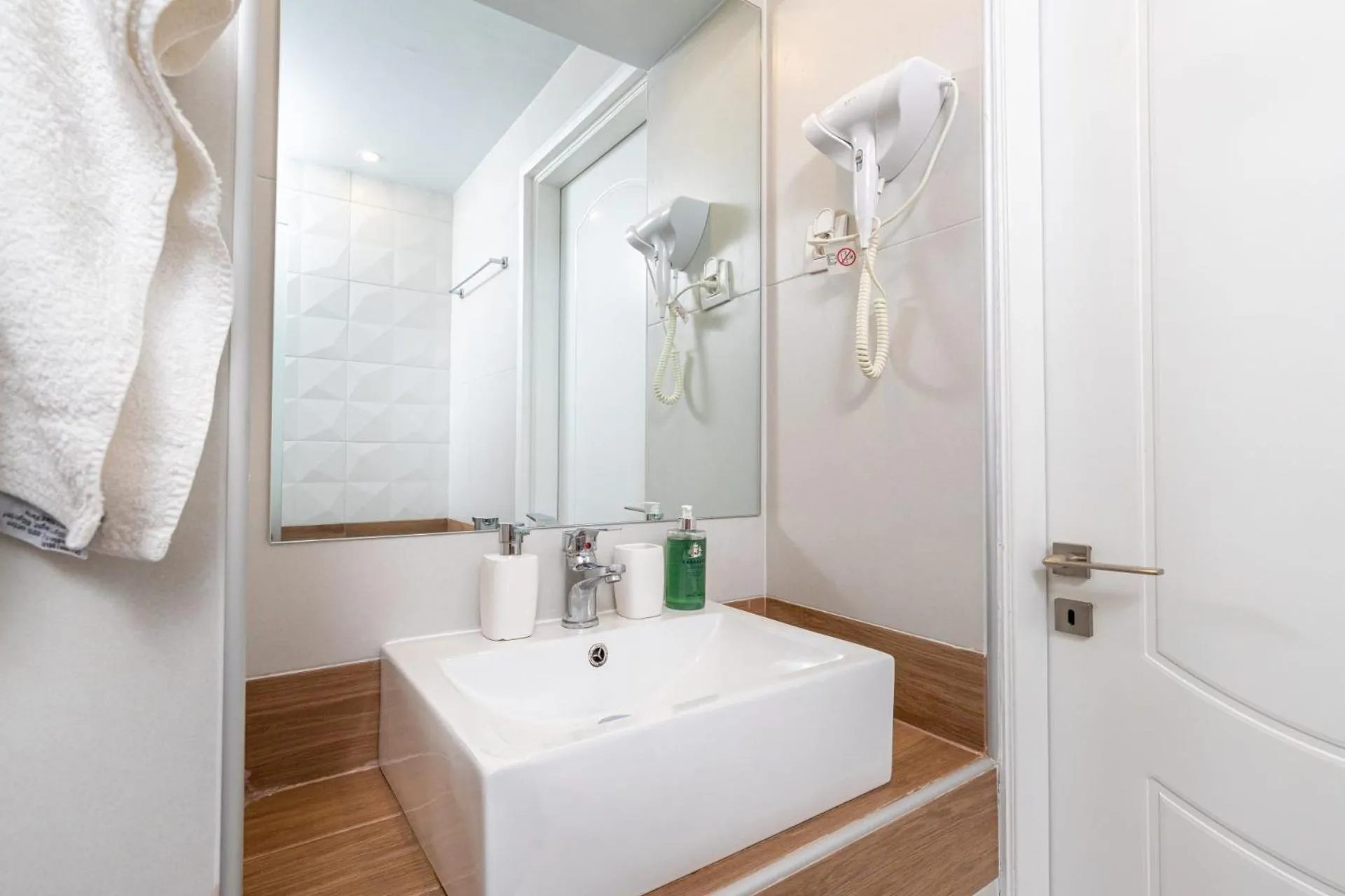 Bathroom in Notus Chania Crete