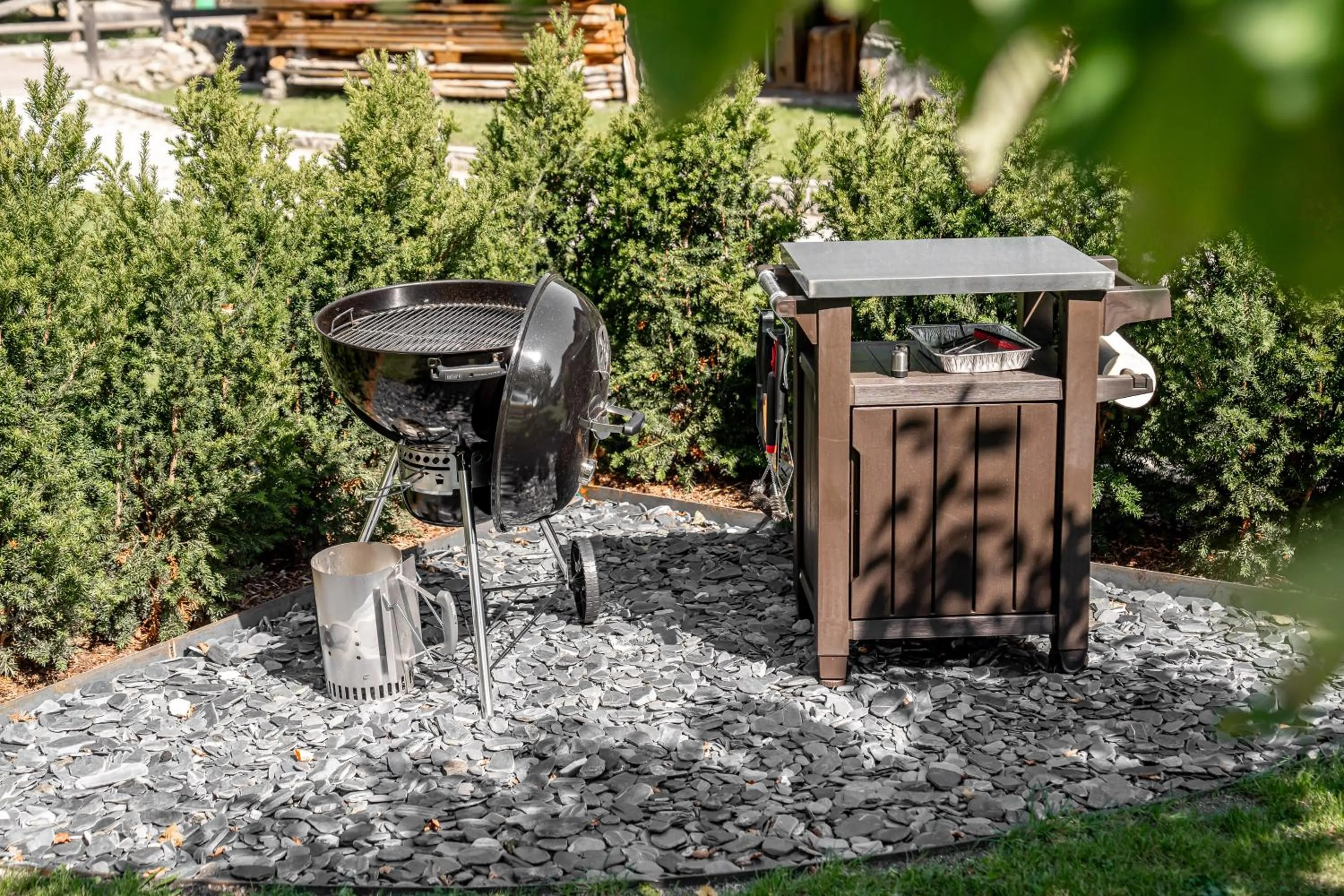 BBQ facilities in Hotel Chalet Sas Morin