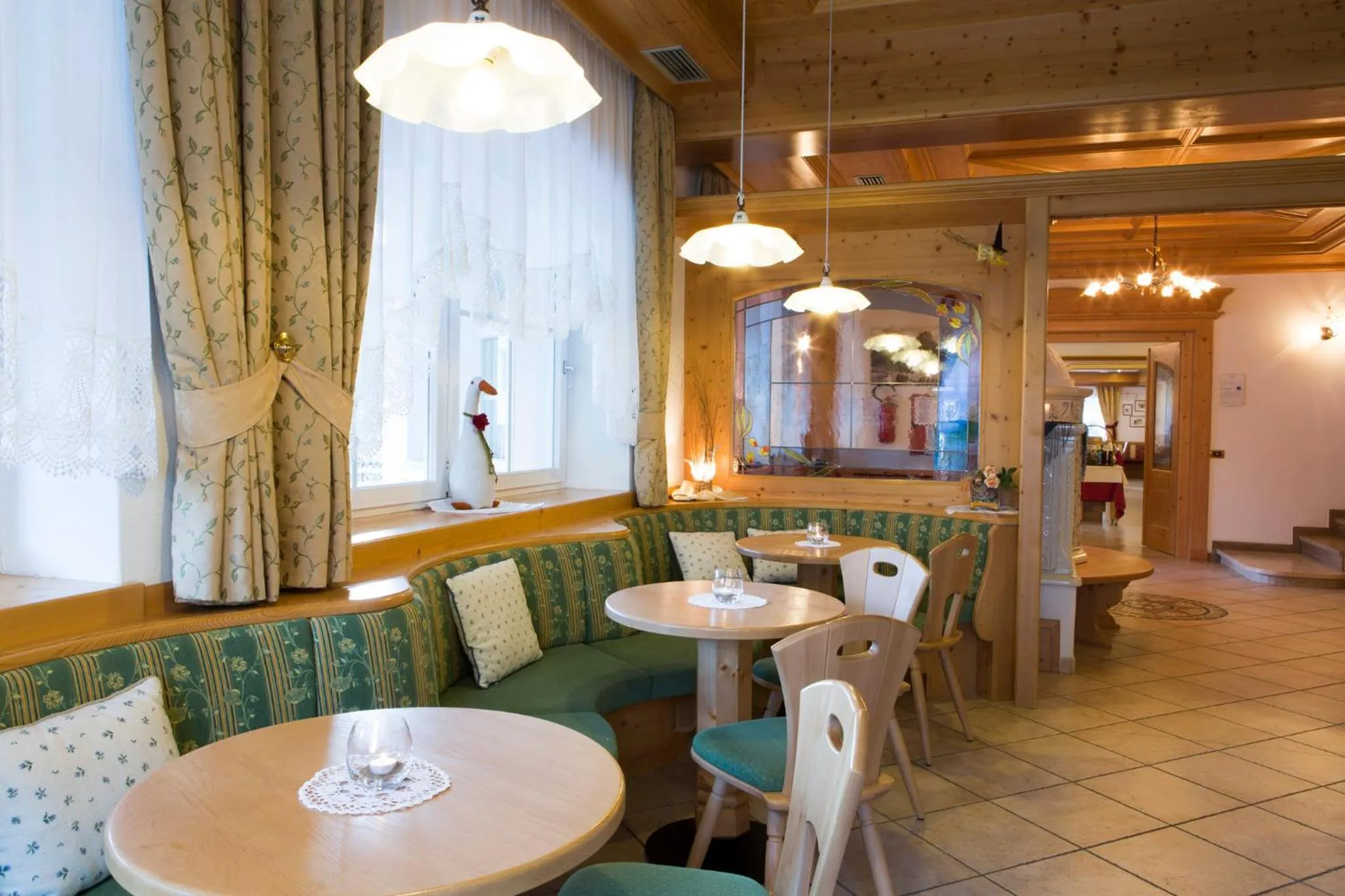 Lounge or bar in Hotel Chalet Sas Morin