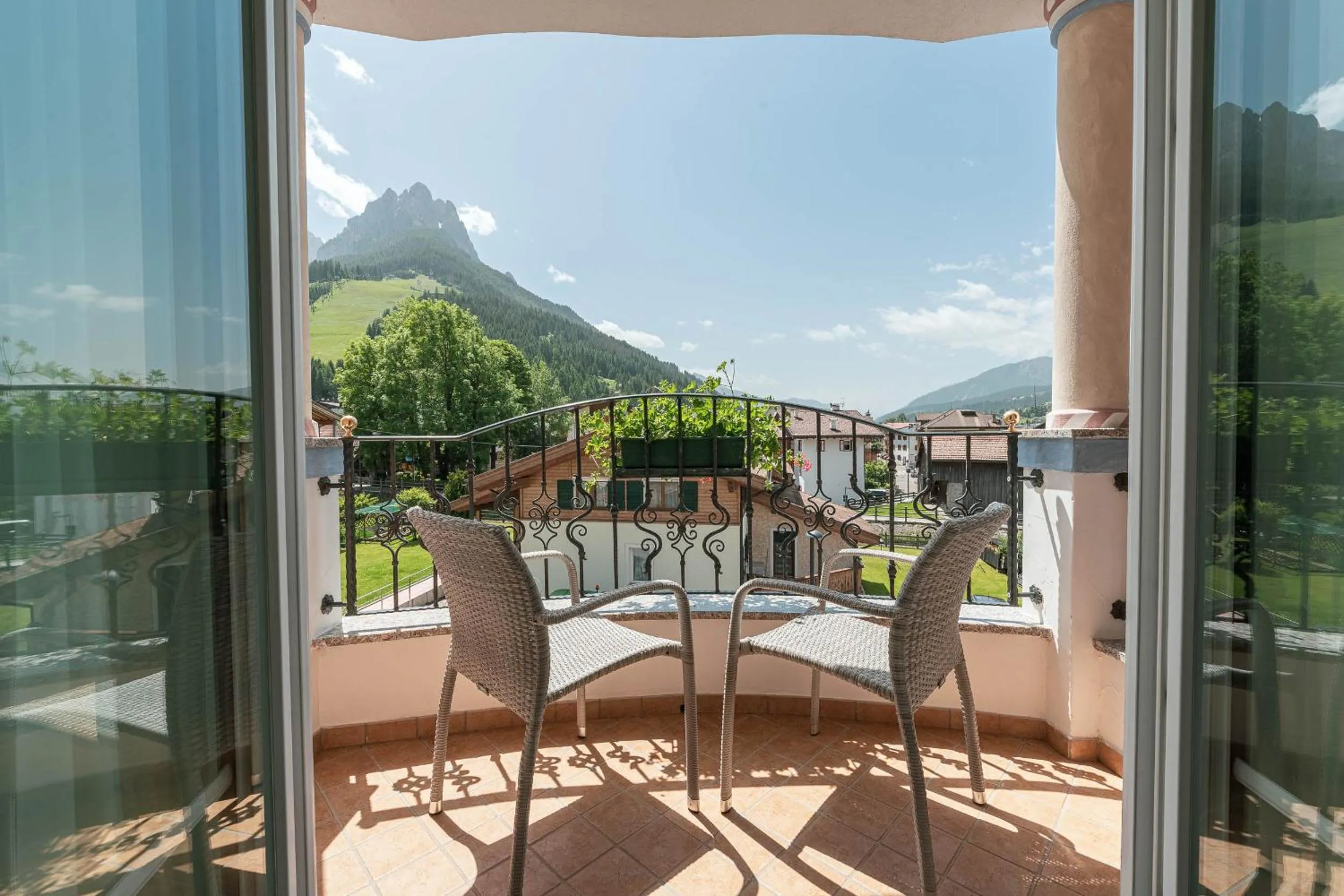 Mountain view in Hotel Chalet Sas Morin