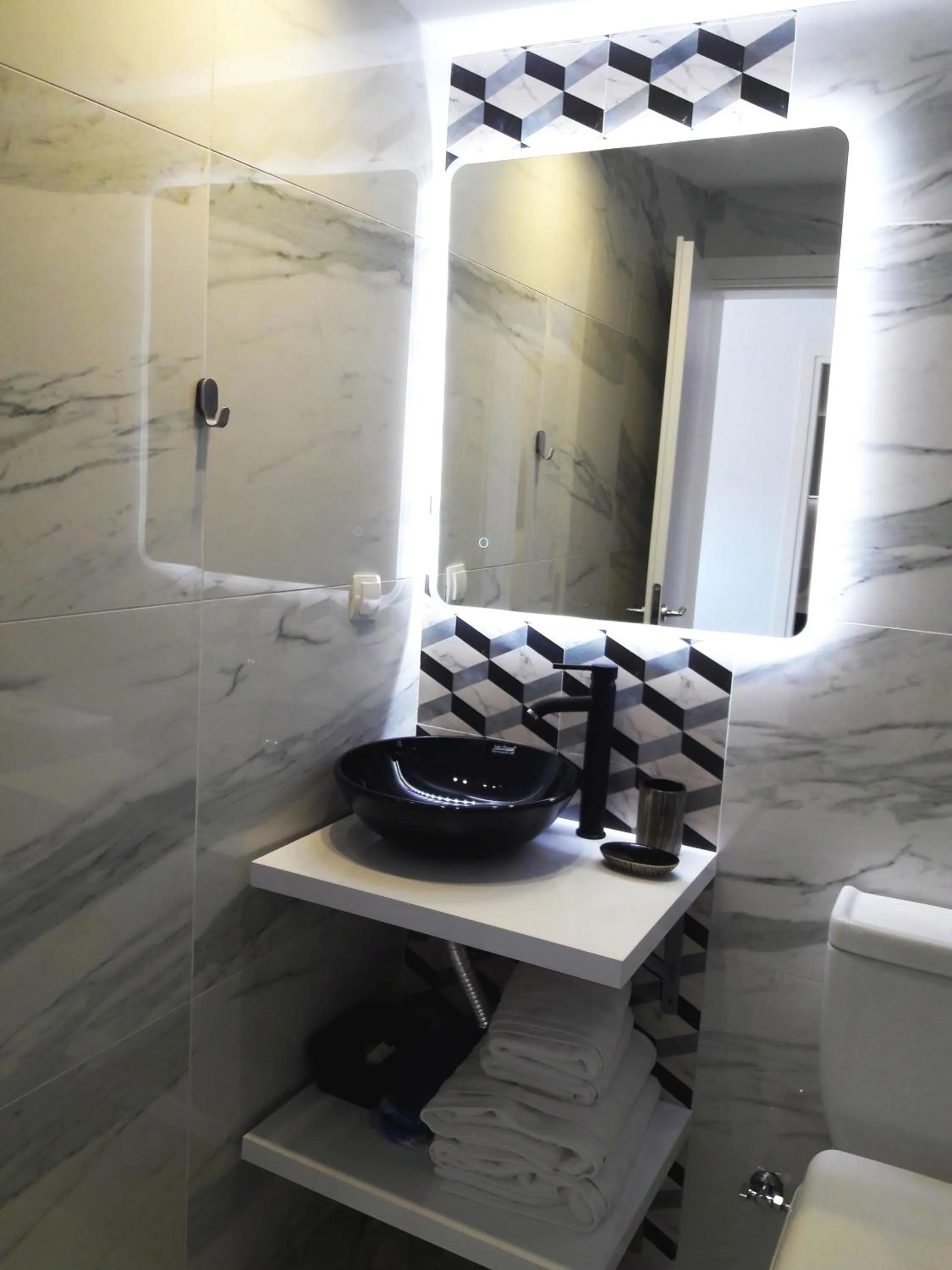 Bathroom in Salonikiou Beach Apartments & Villas