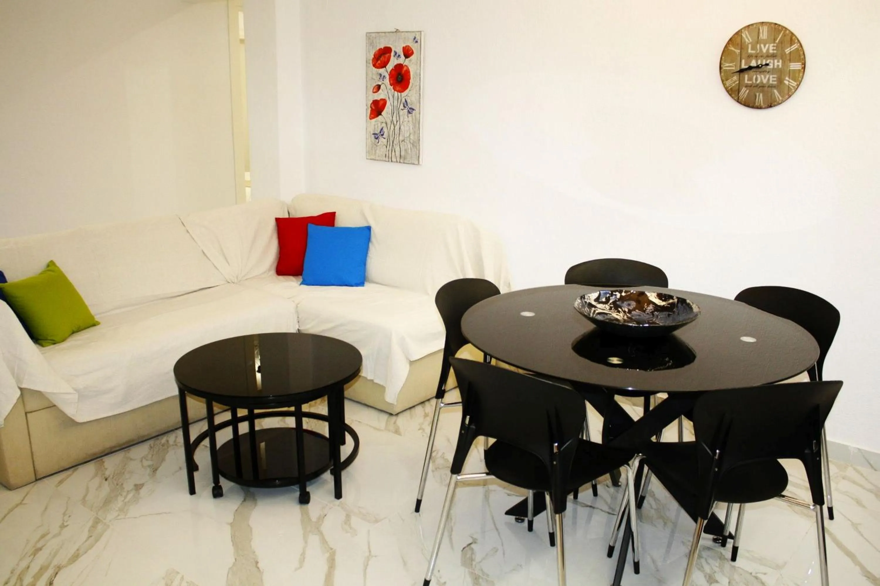 Salonikiou Beach Apartments & Villas