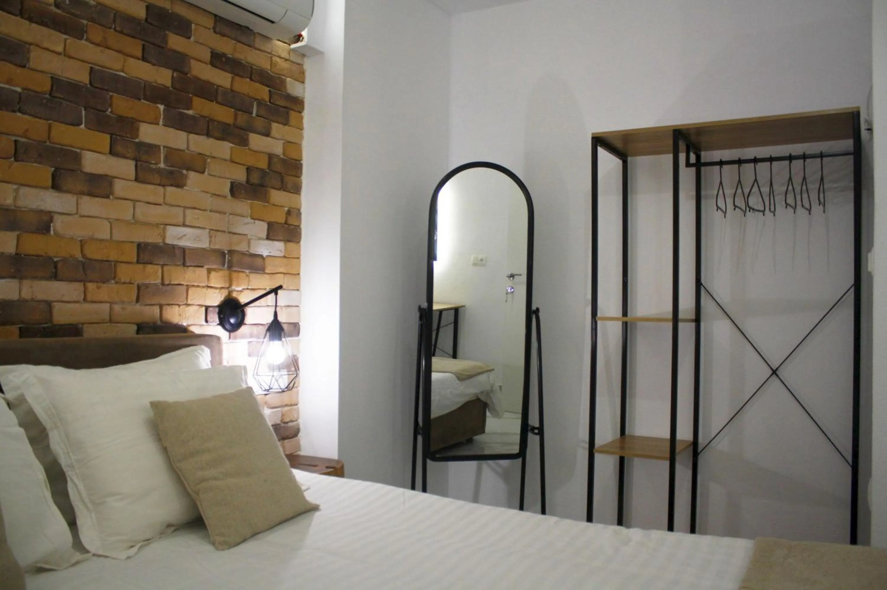 Salonikiou Beach Apartments & Villas