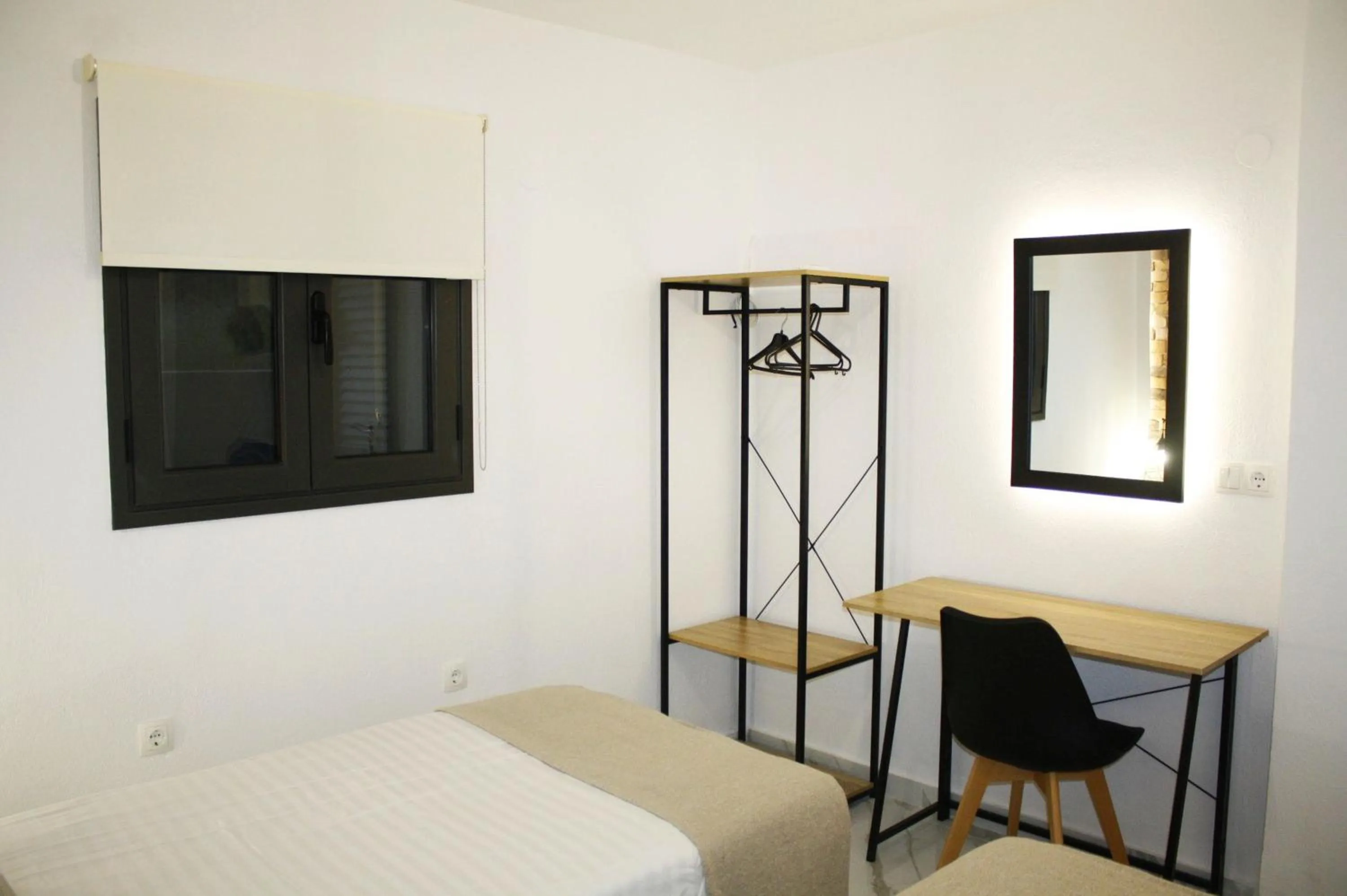 Salonikiou Beach Apartments & Villas