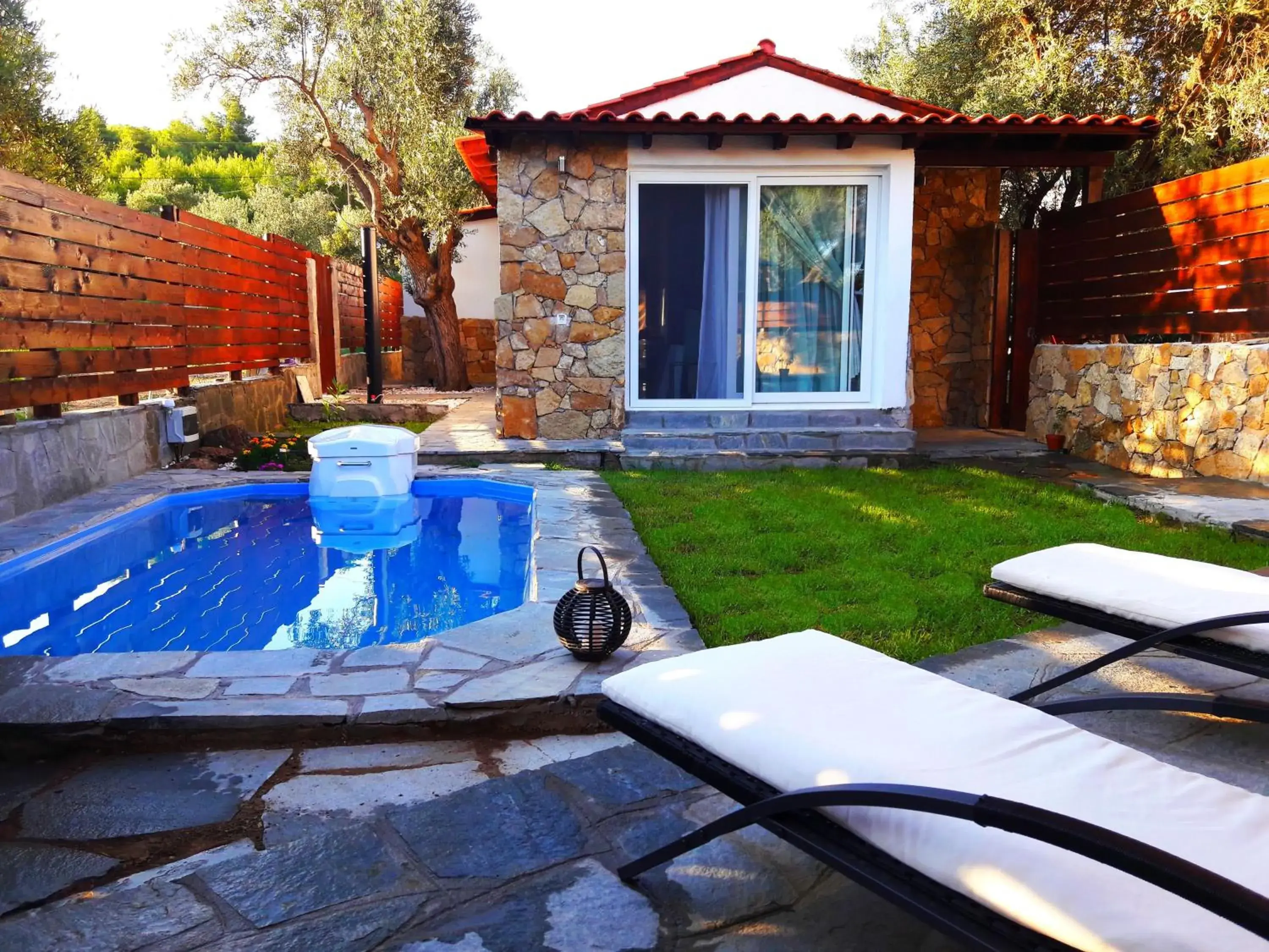 Villa with Private Pool in Salonikiou Beach Apartments & Villas Villa with Private Pool in Salonikiou Beach Apartments & Villas