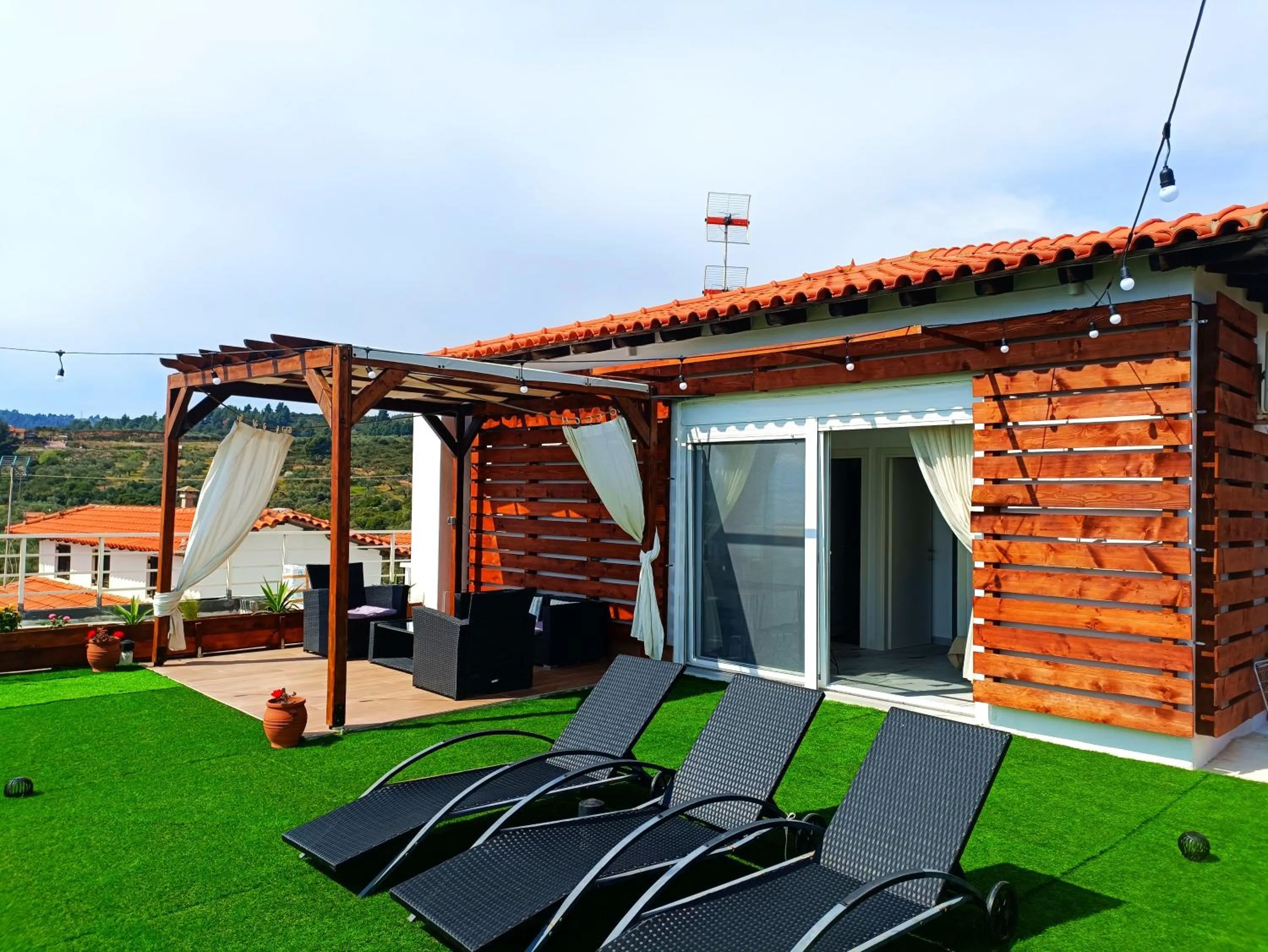 Patio in Salonikiou Beach Apartments & Villas