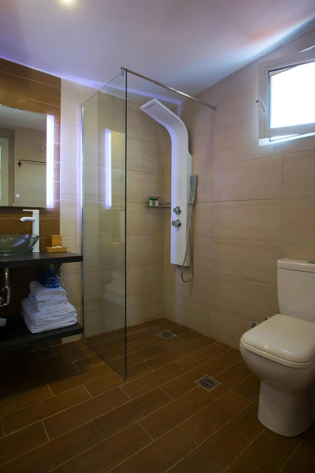 Shower in Salonikiou Beach Apartments & Villas