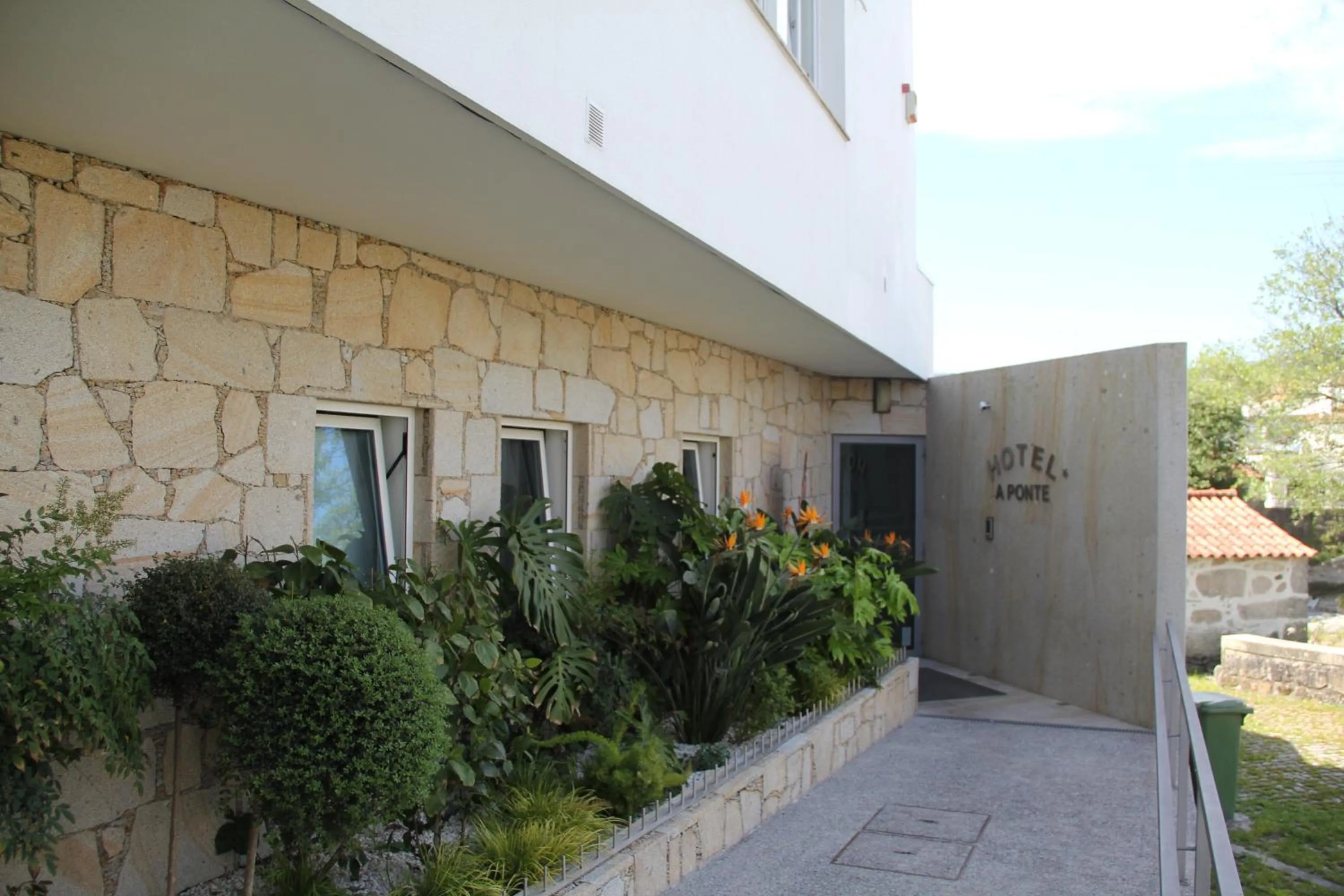 Facade/entrance in Hotel A Ponte