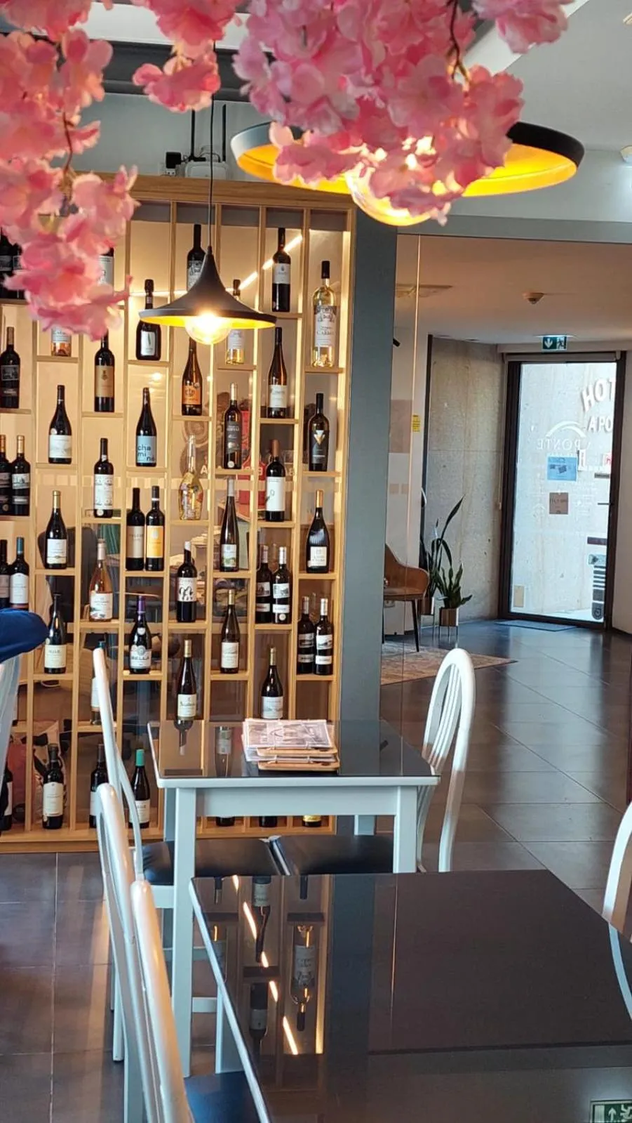 Restaurant/places to eat in Hotel A Ponte