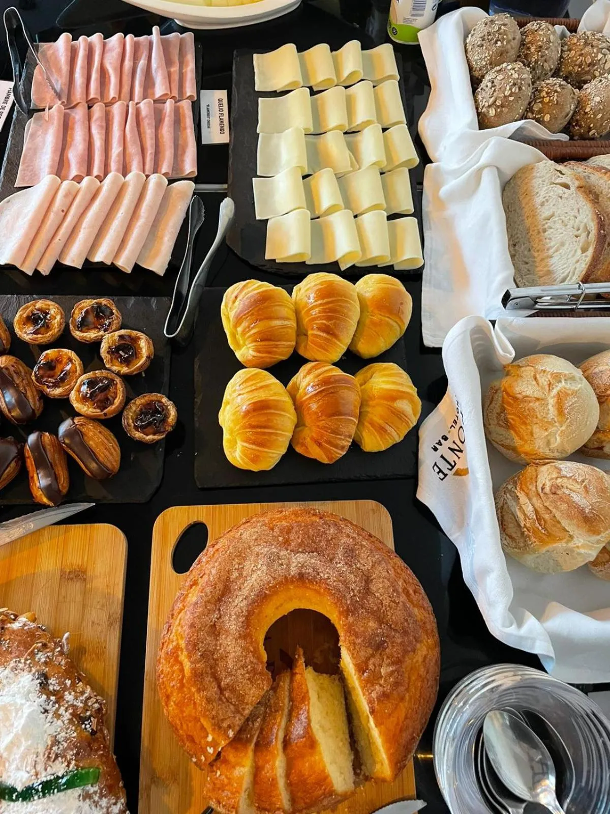 Breakfast in Hotel A Ponte