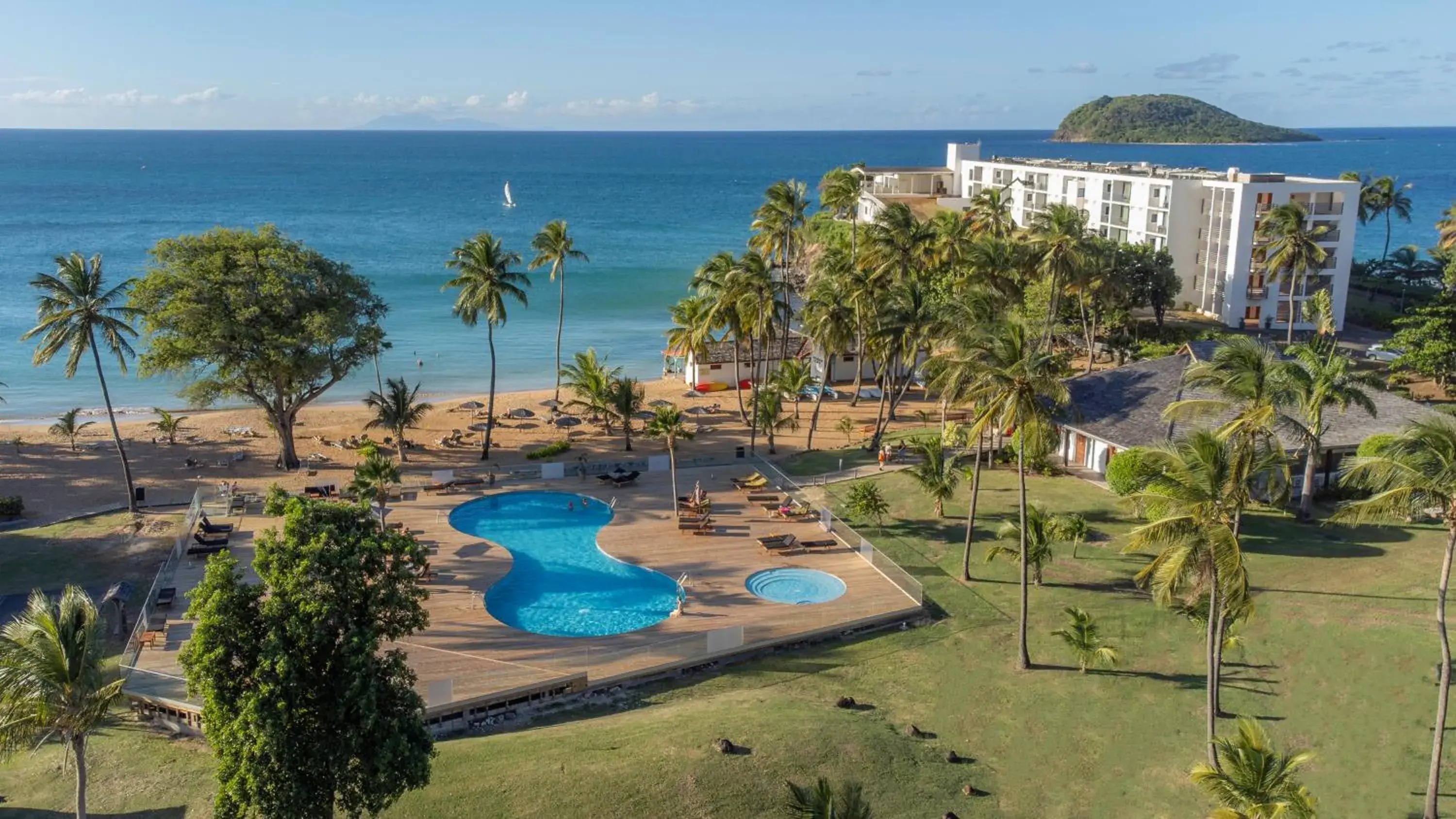 Property building in Langley Resort Fort Royal Property building in Langley Resort Fort Royal