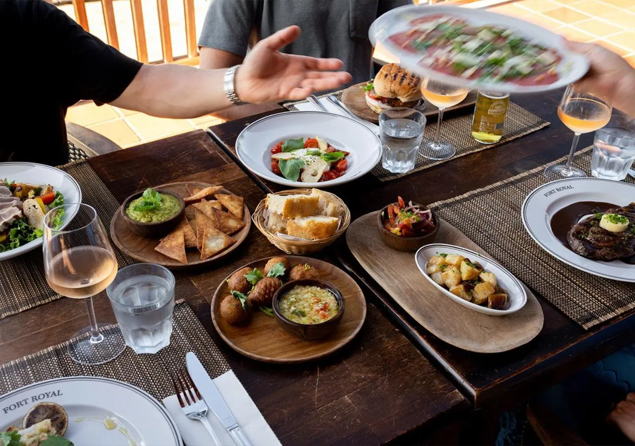 Food and drinks in Langley Resort Fort Royal