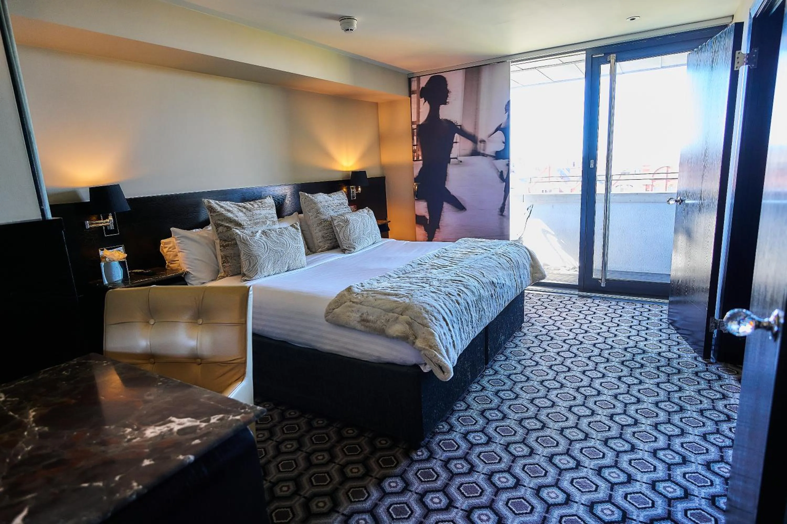 Bedroom, Bed in The Vincent Hotel