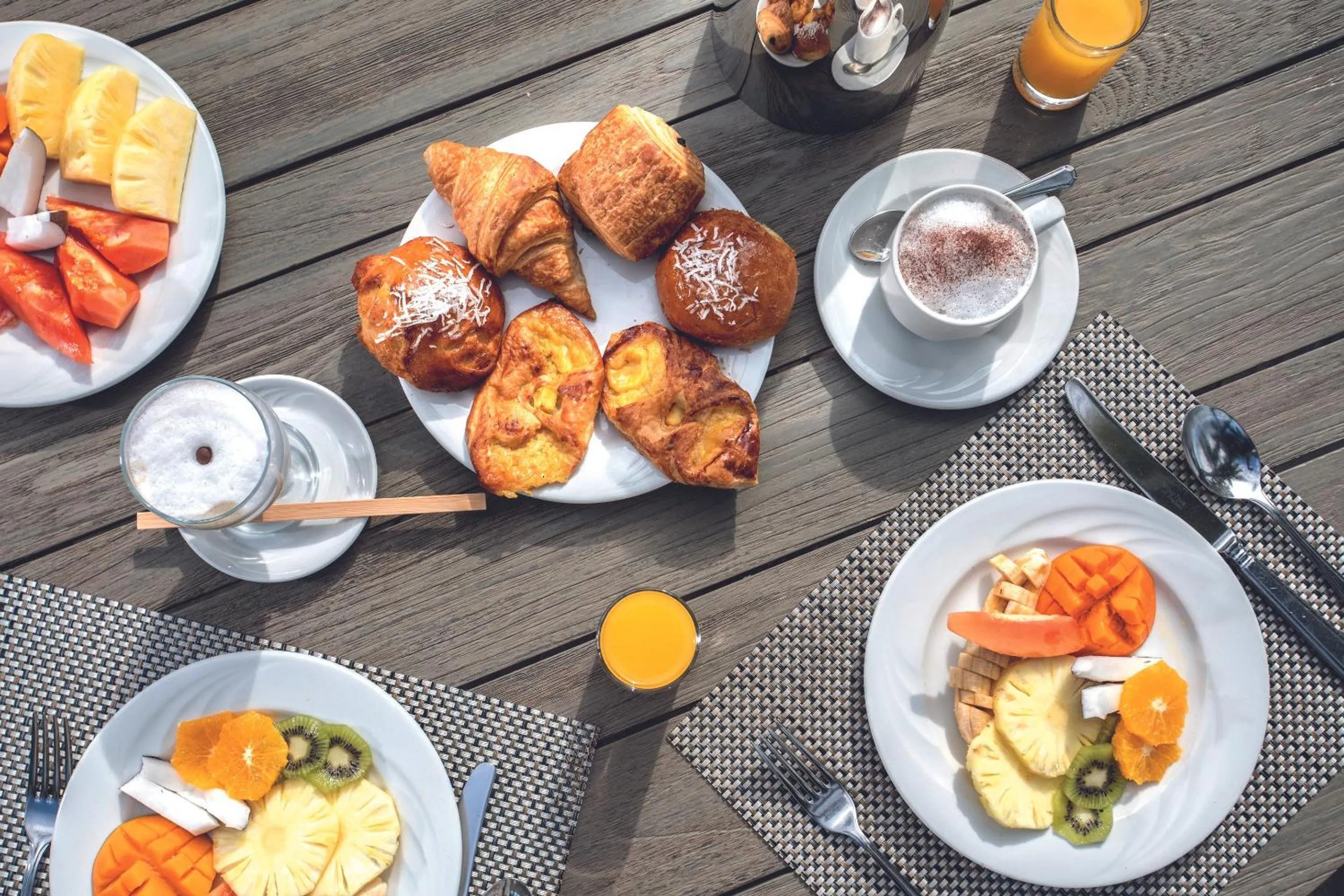American breakfast in Mauricia Beachcomber Resort & Spa