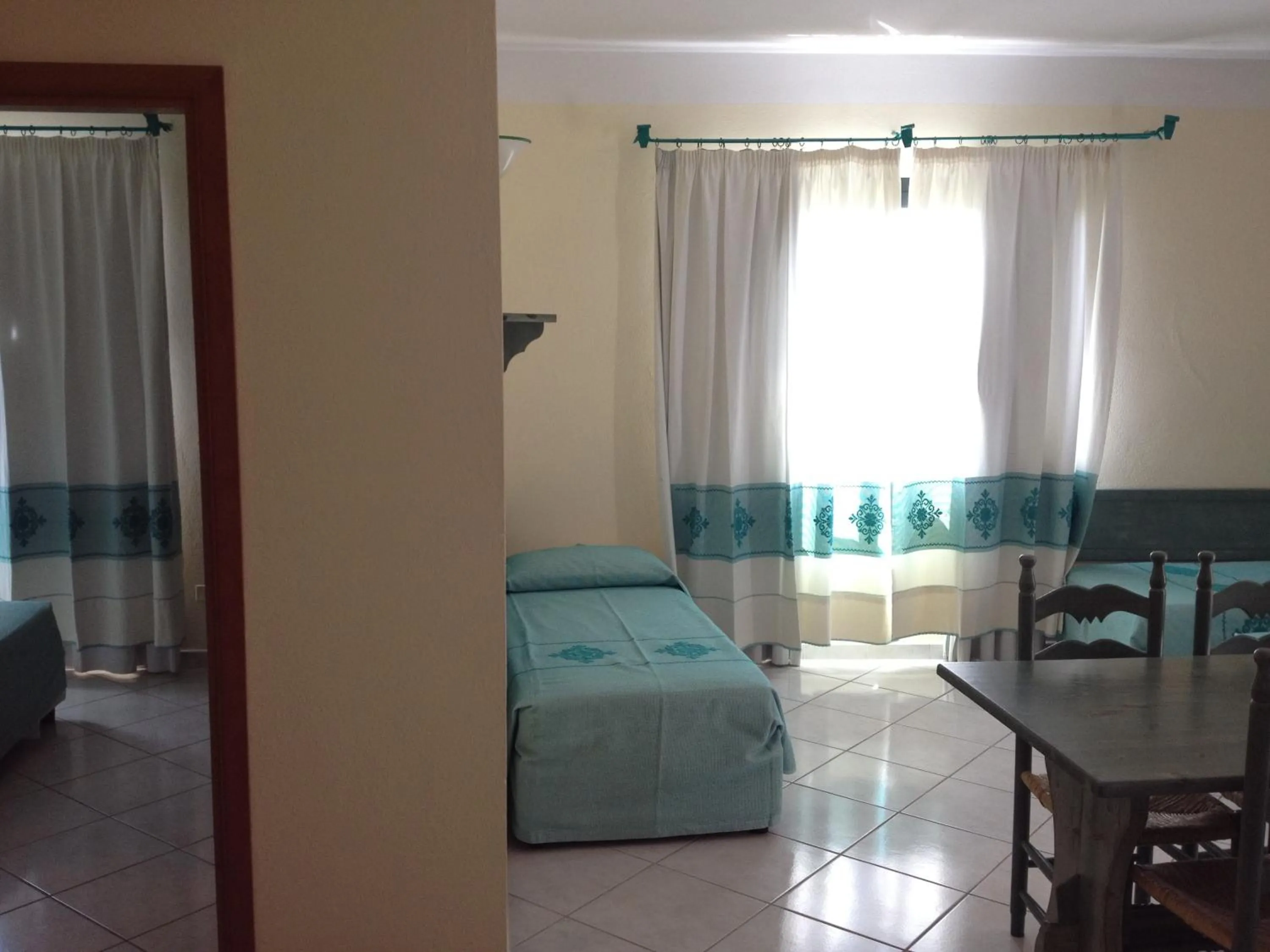 Photo of the whole room, Bed in Residence Marina Palace