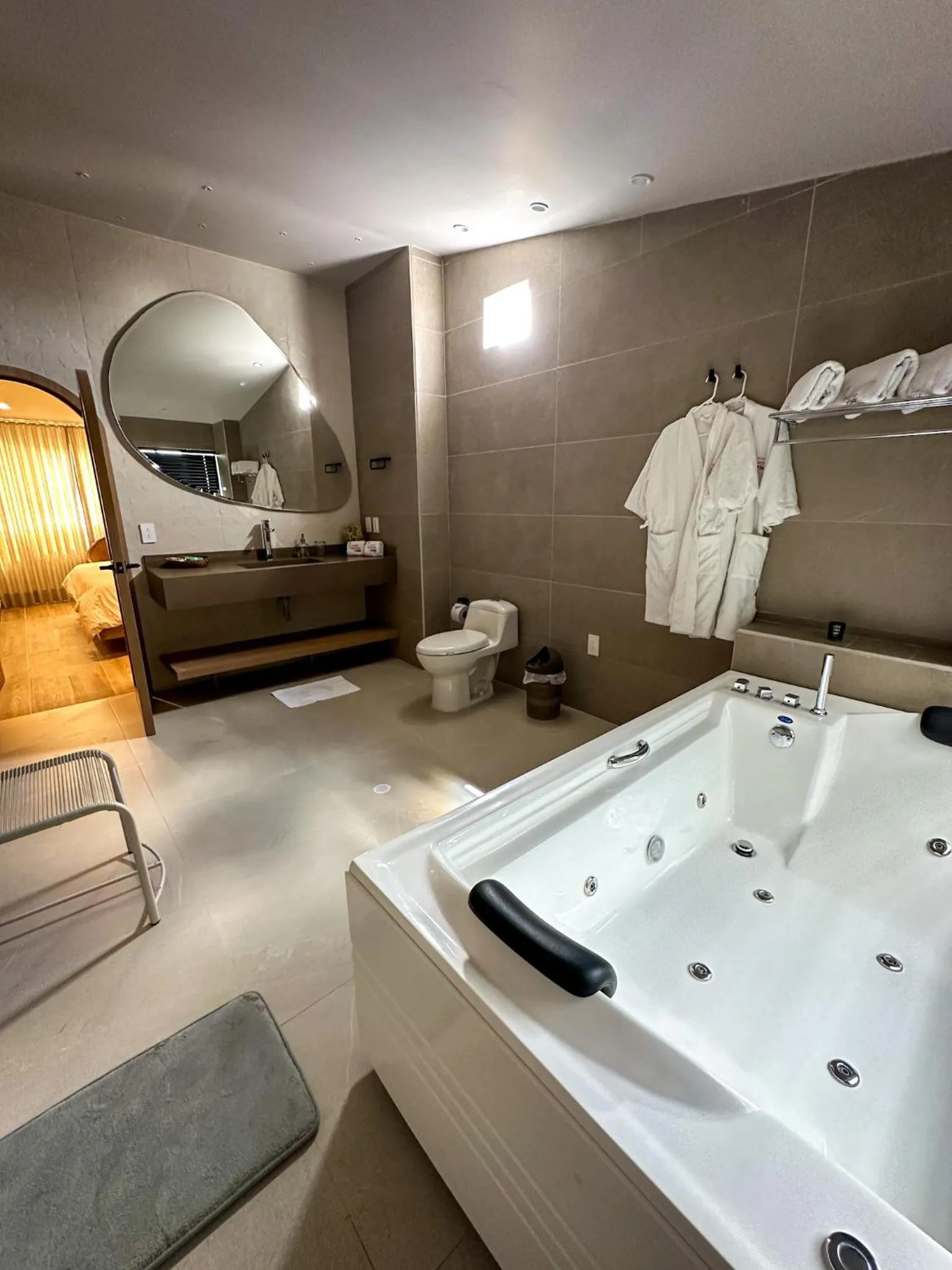 Hot Tub, Bed in Hotel Buena Vista