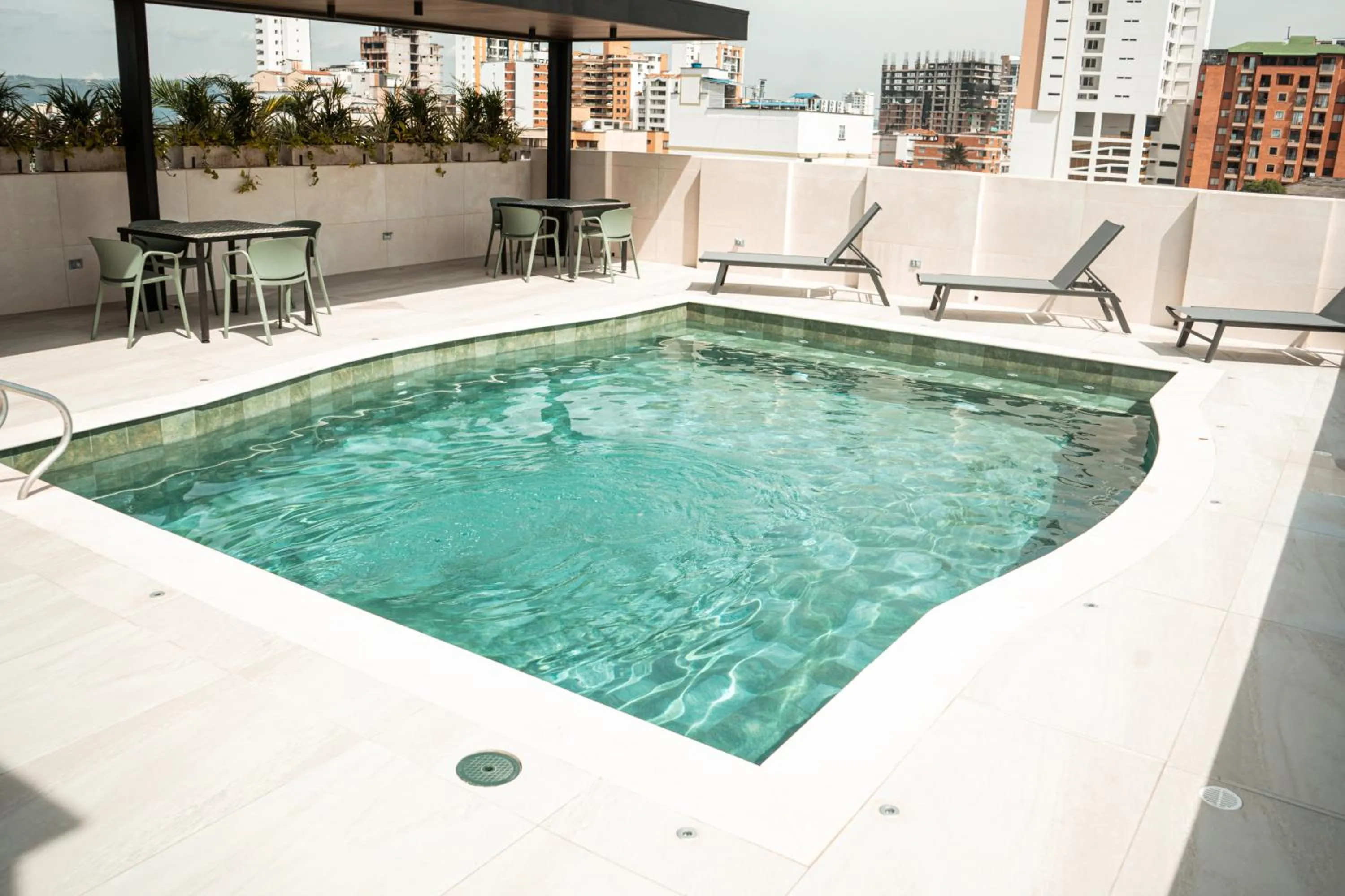 Swimming pool in Hotel Buena Vista