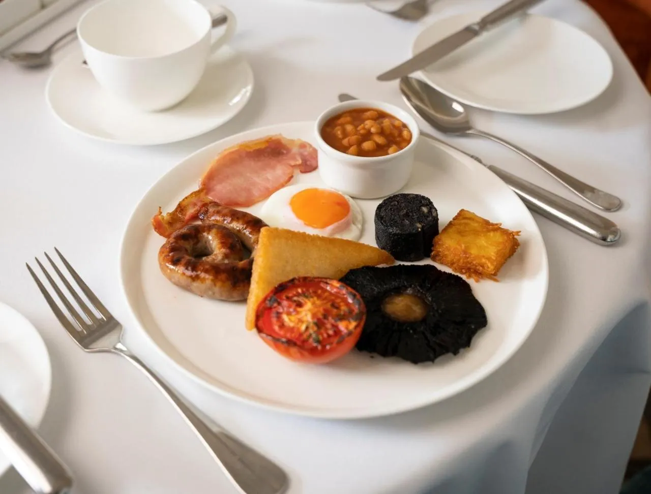 Breakfast in Storrs Hall Hotel on the shore of Lake Windermere