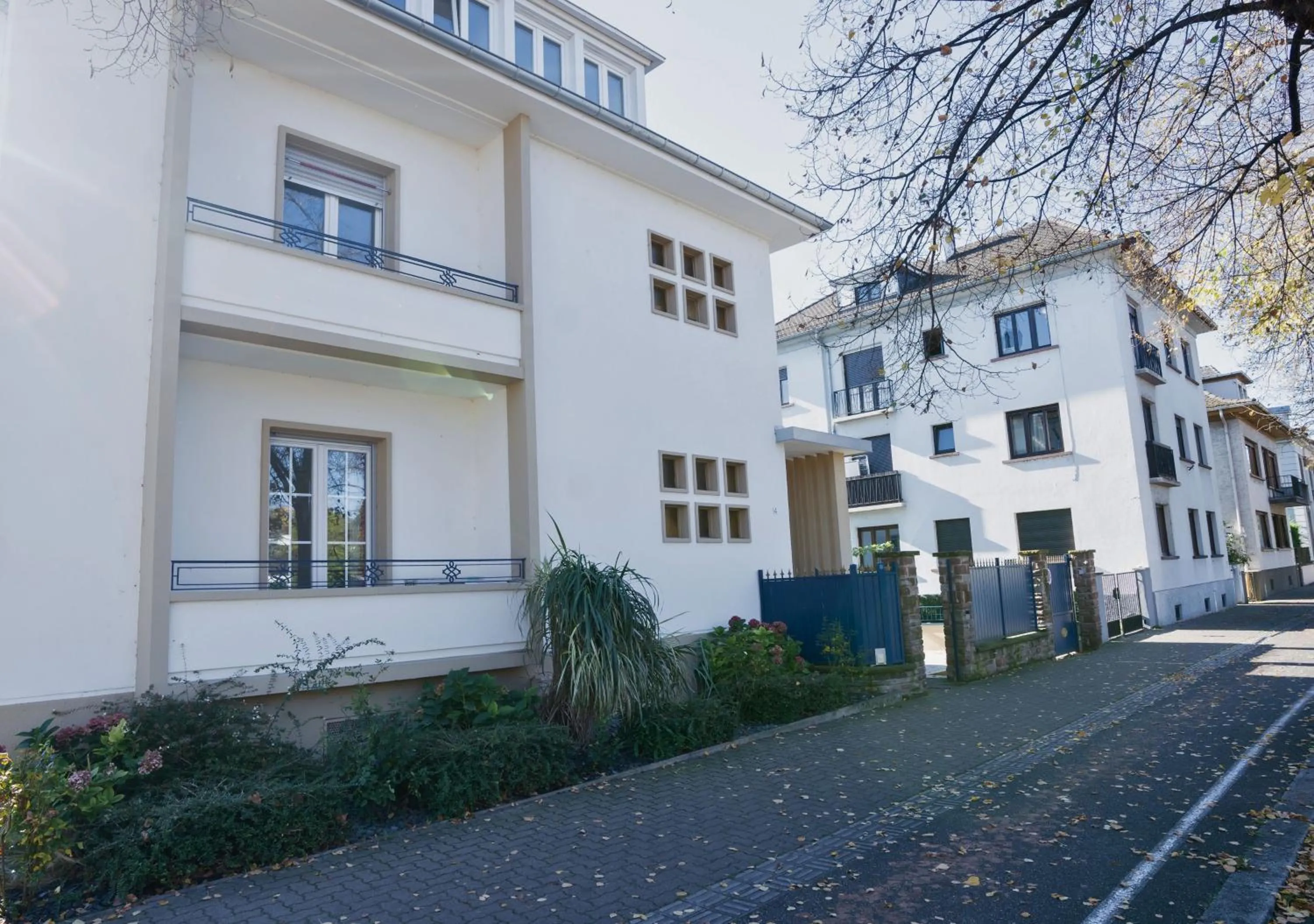 Property building in Charmant appartement avec terrasse dans villa