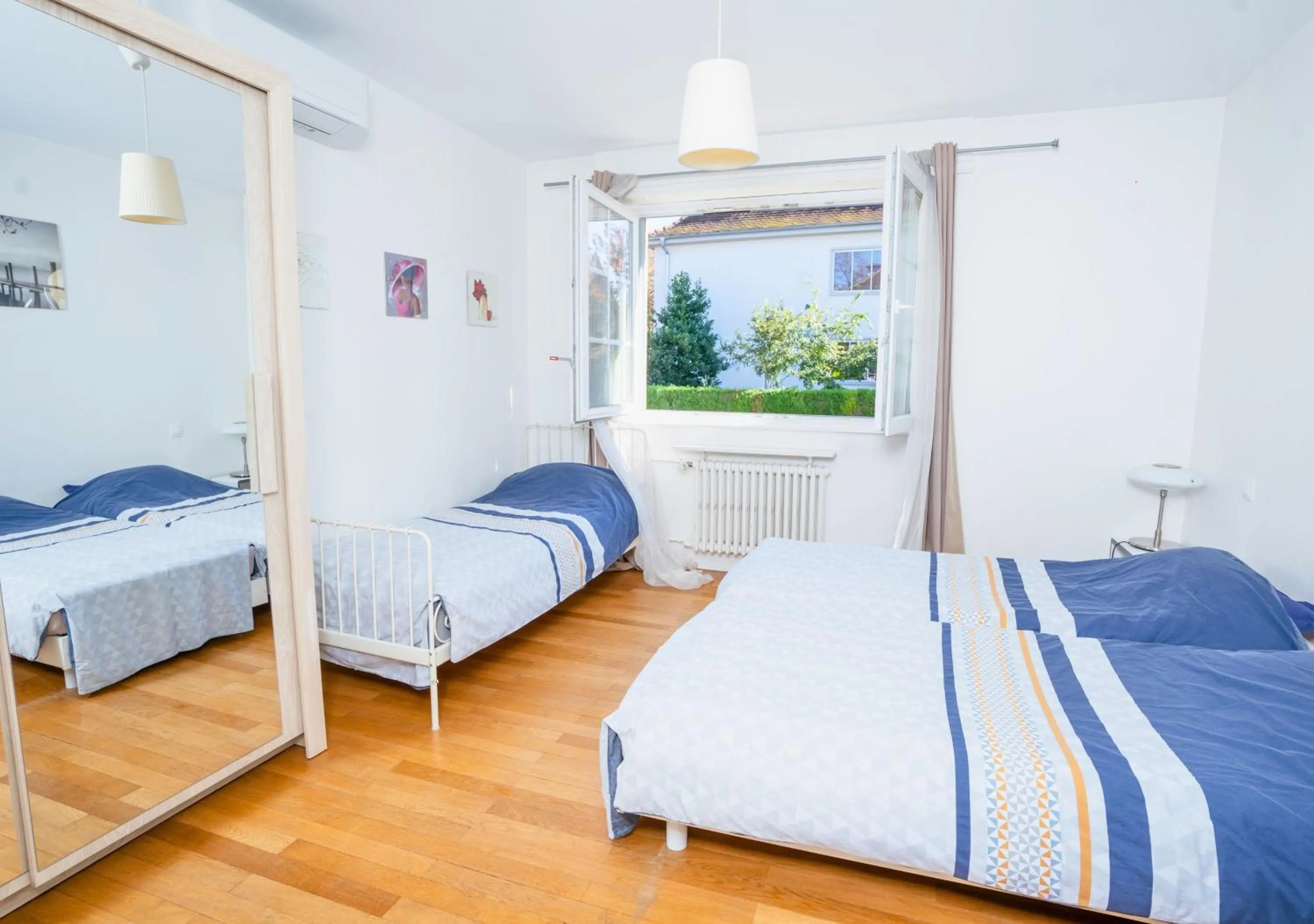 Bed in Charmant appartement avec terrasse dans villa