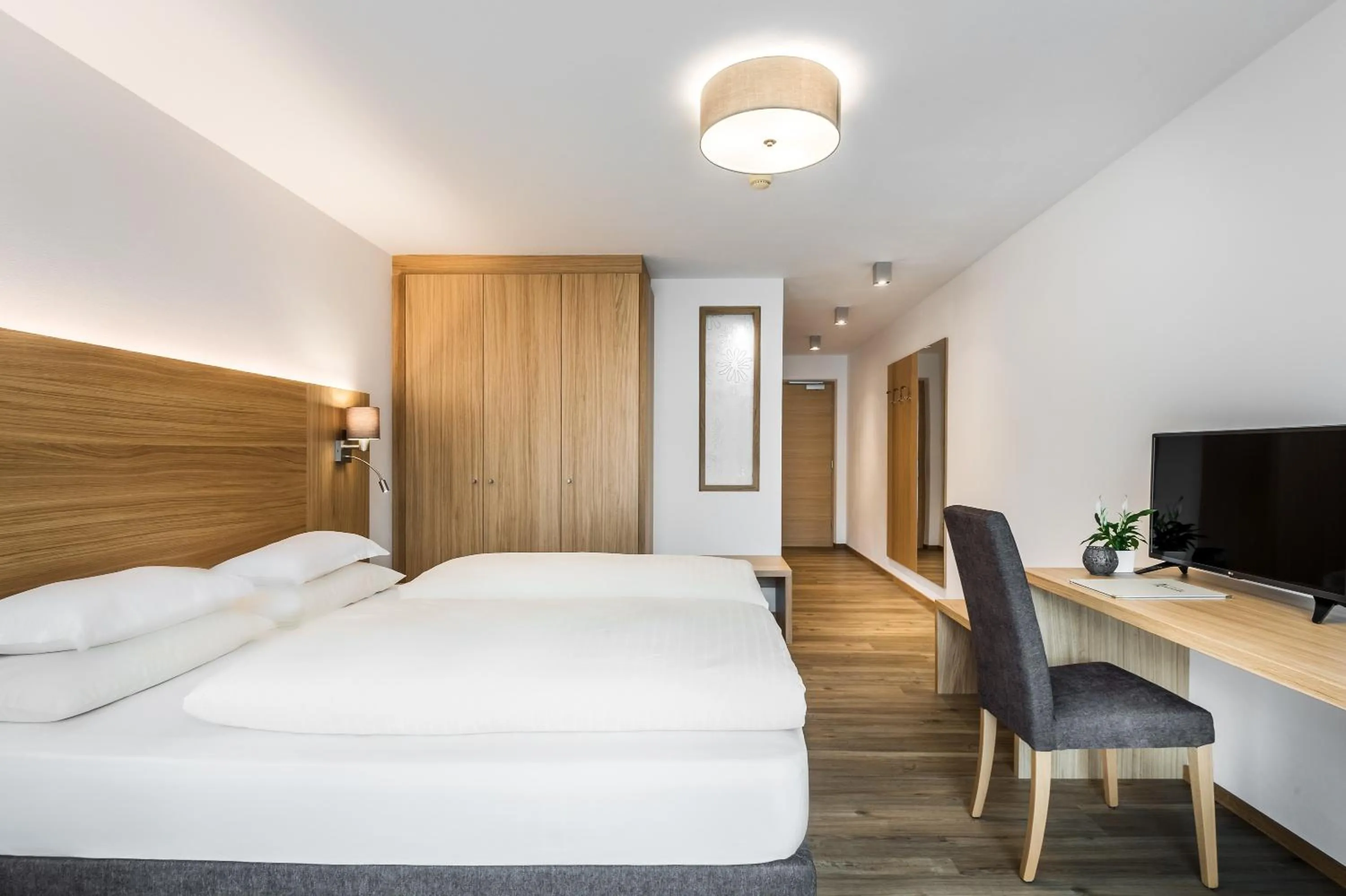 Bedroom, Bed in Hotel Miramonti Badia