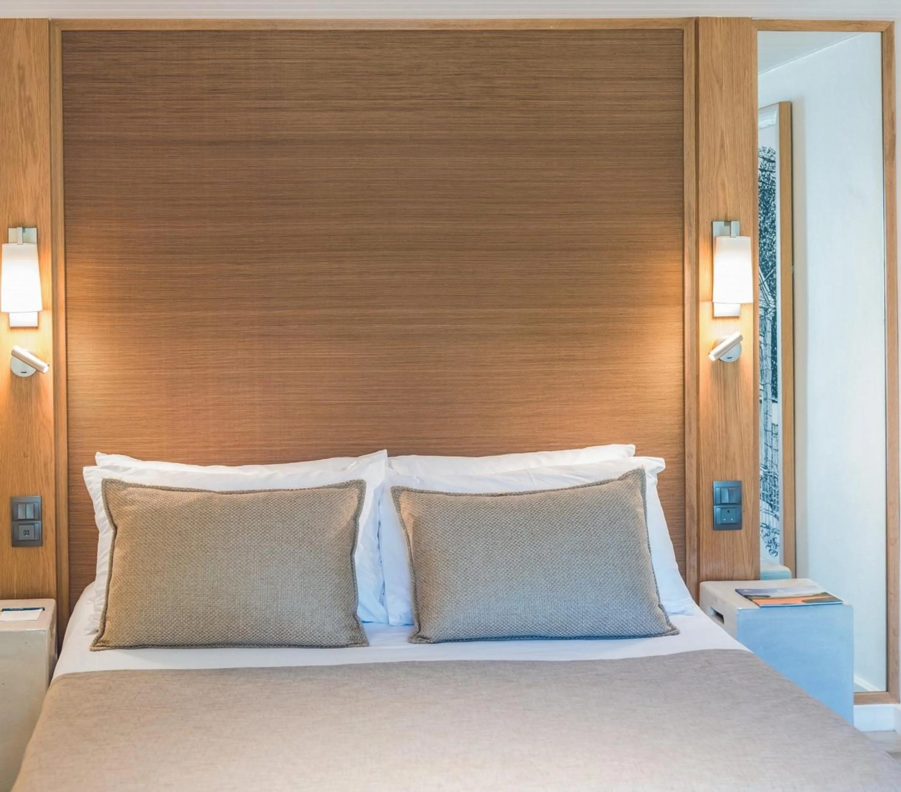 Bed in Canonnier Beachcomber Golf Resort & Spa