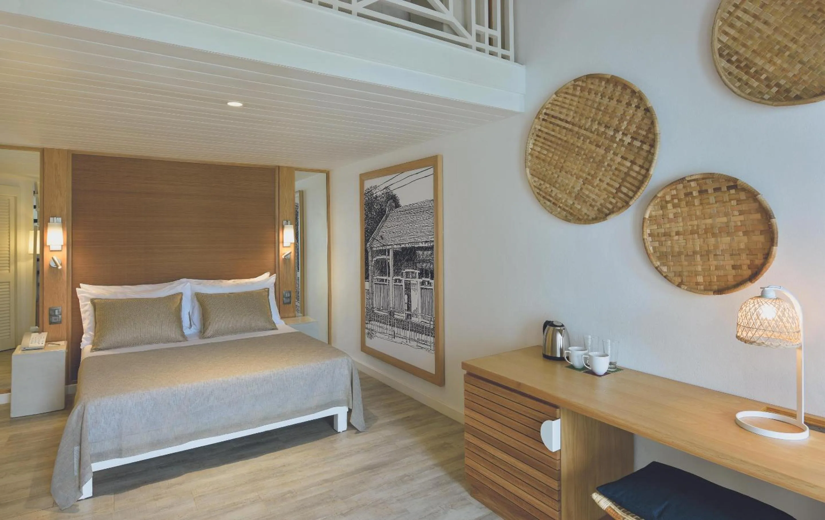 Bed in Canonnier Beachcomber Golf Resort & Spa