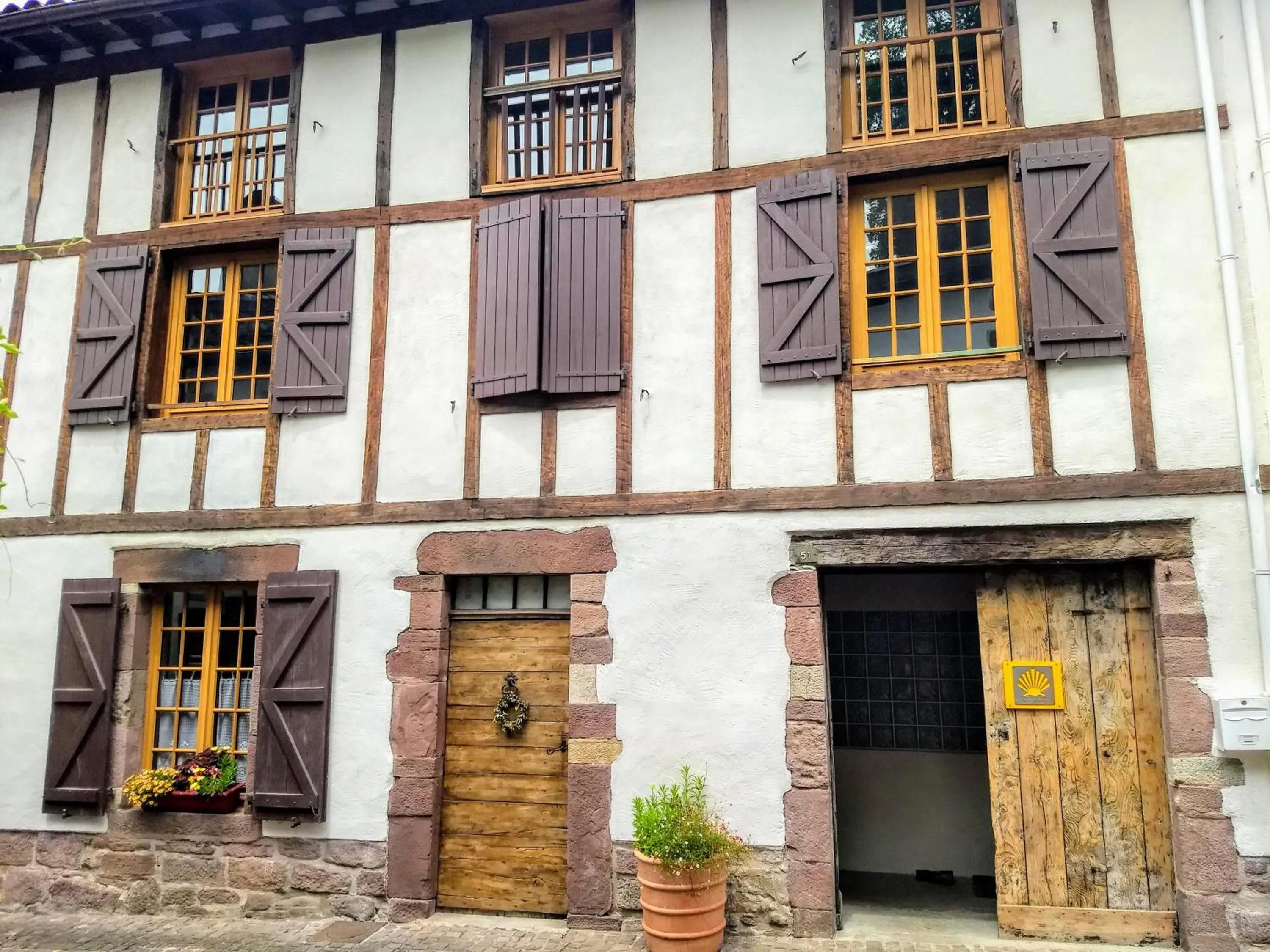 Gite de la Porte Saint Jacques: a hostel for pilgrims