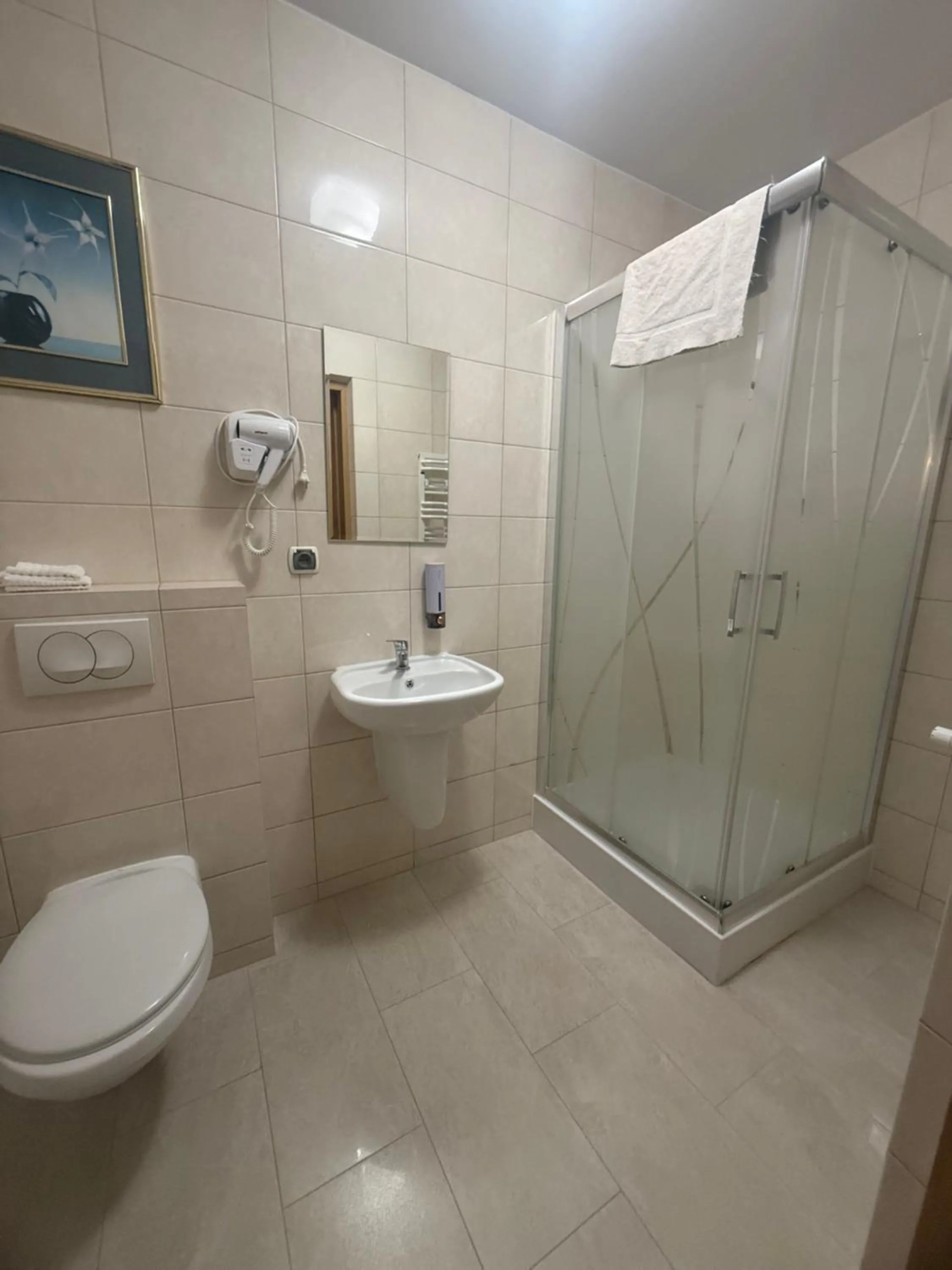 Shower in Zamek Camelot