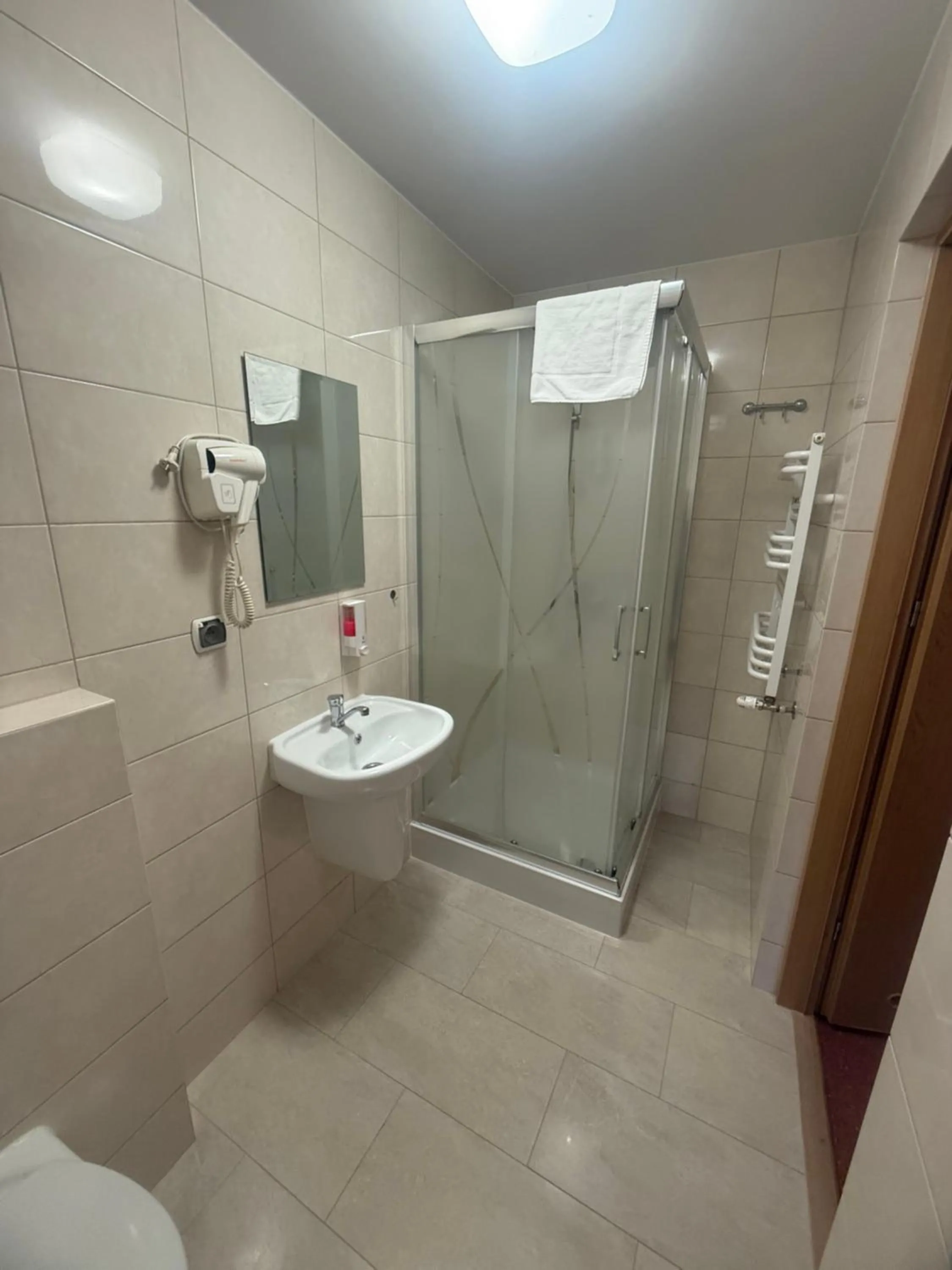Shower in Zamek Camelot