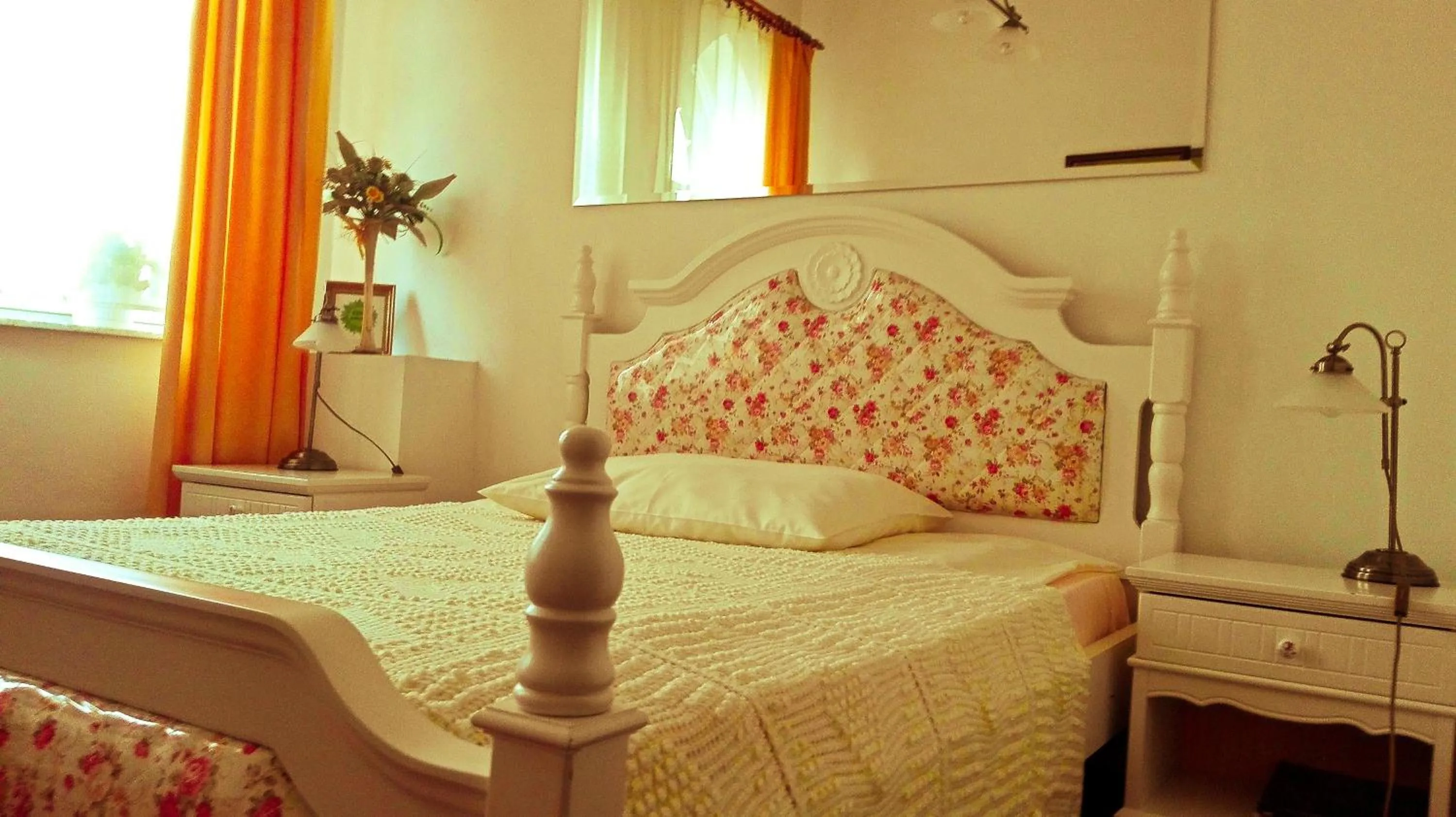 Photo of the whole room, Bed in Zamek Camelot