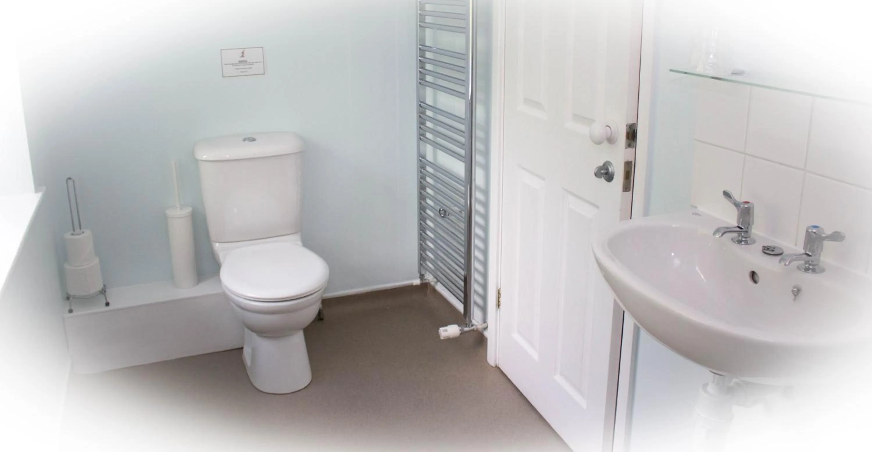 Bathroom in The Elks Head Inn