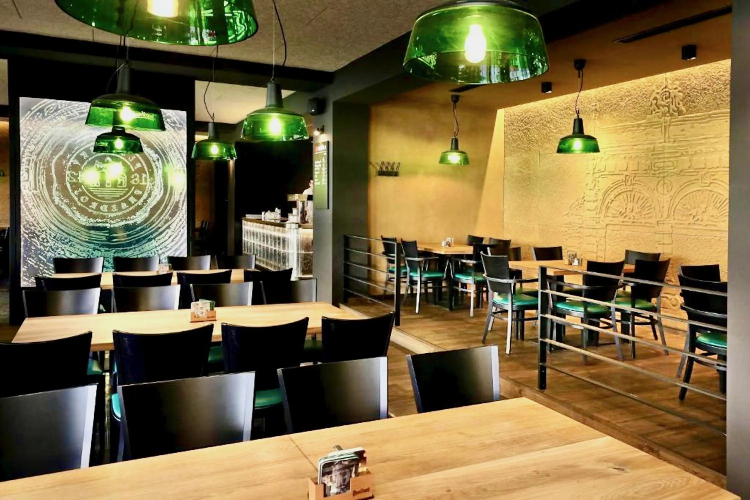 Restaurant/places to eat in ART Garden Towers Prague