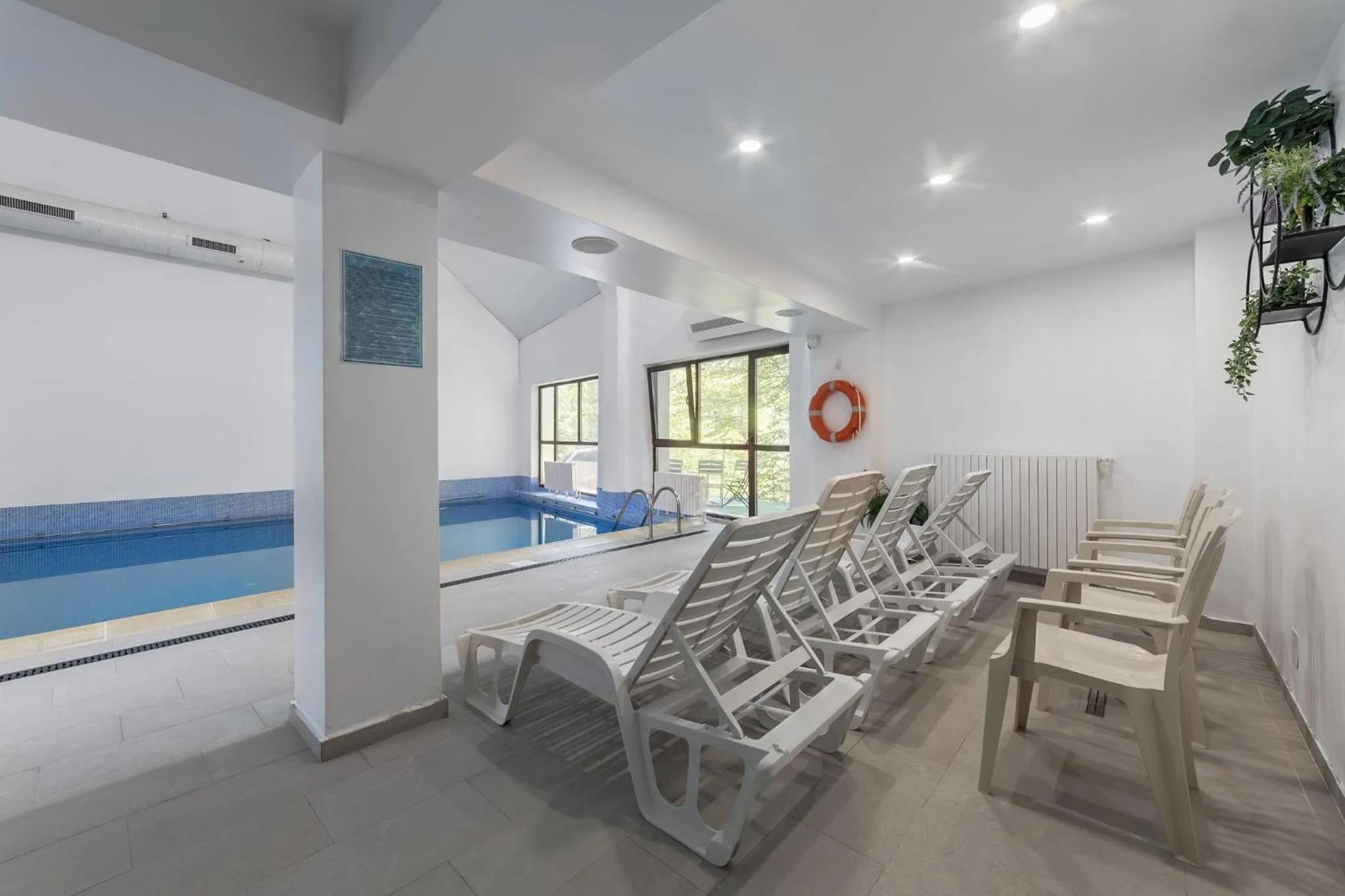 Swimming pool in Hotel Hera