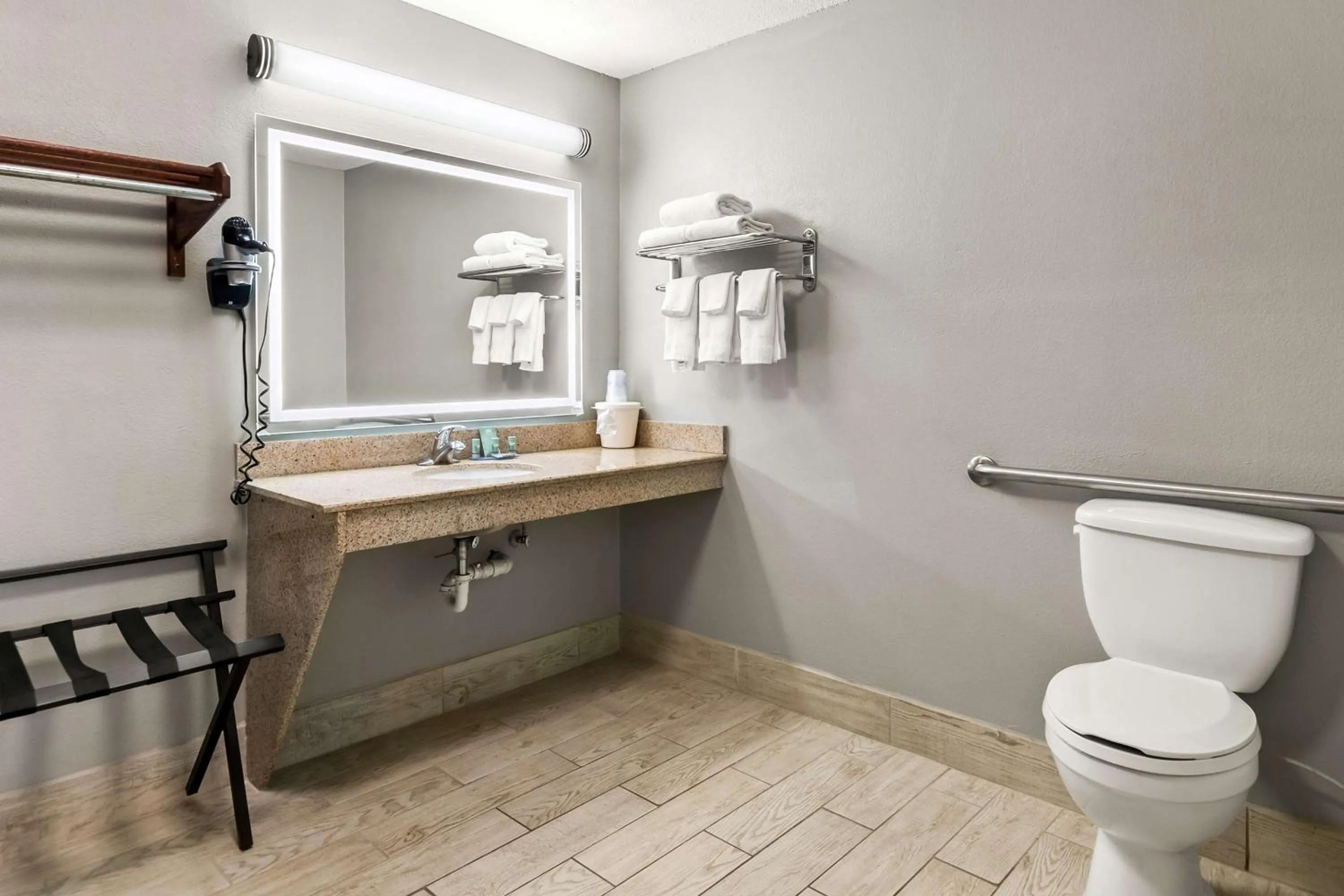 Bedroom in Best Western Inn