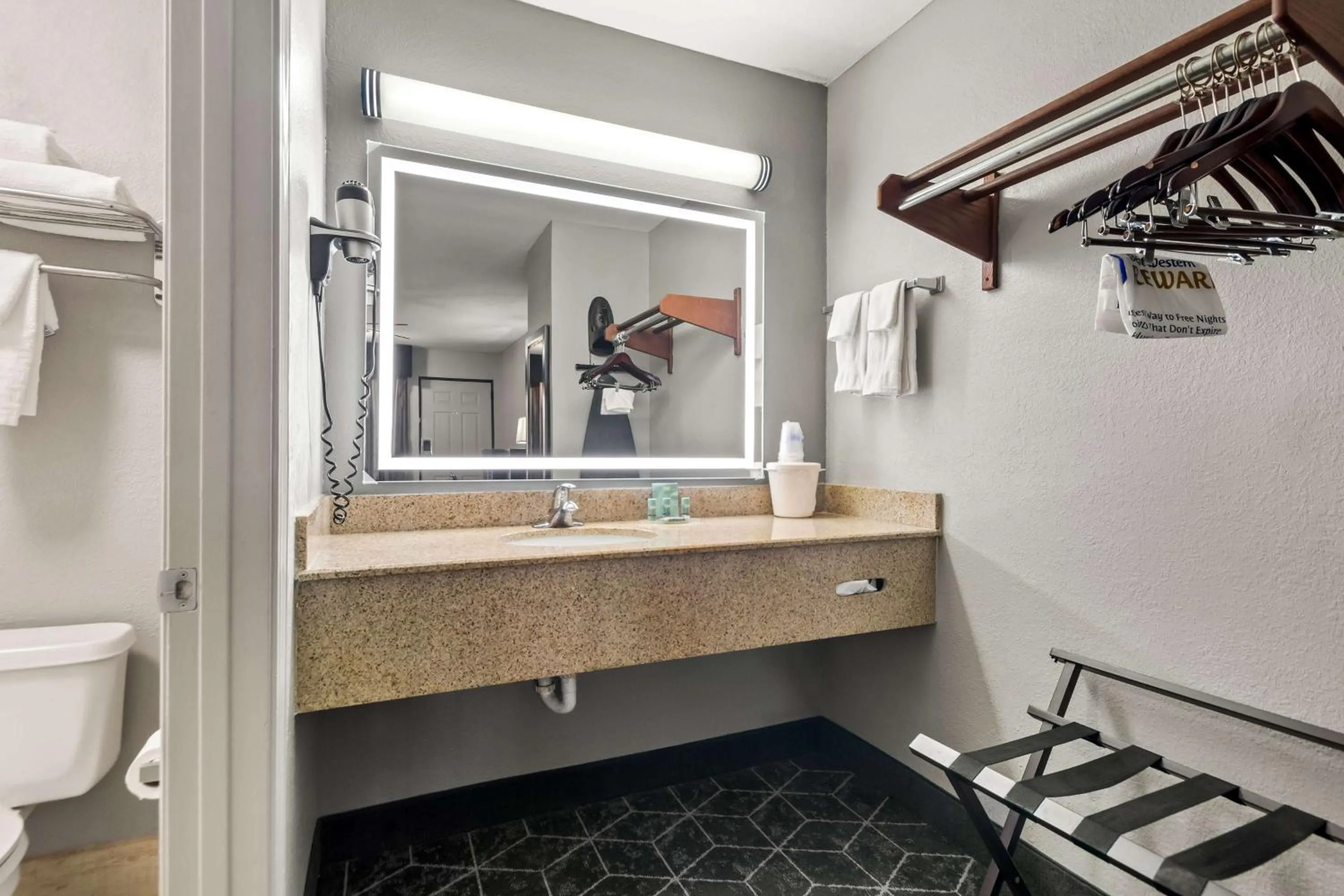 Bedroom in Best Western Inn