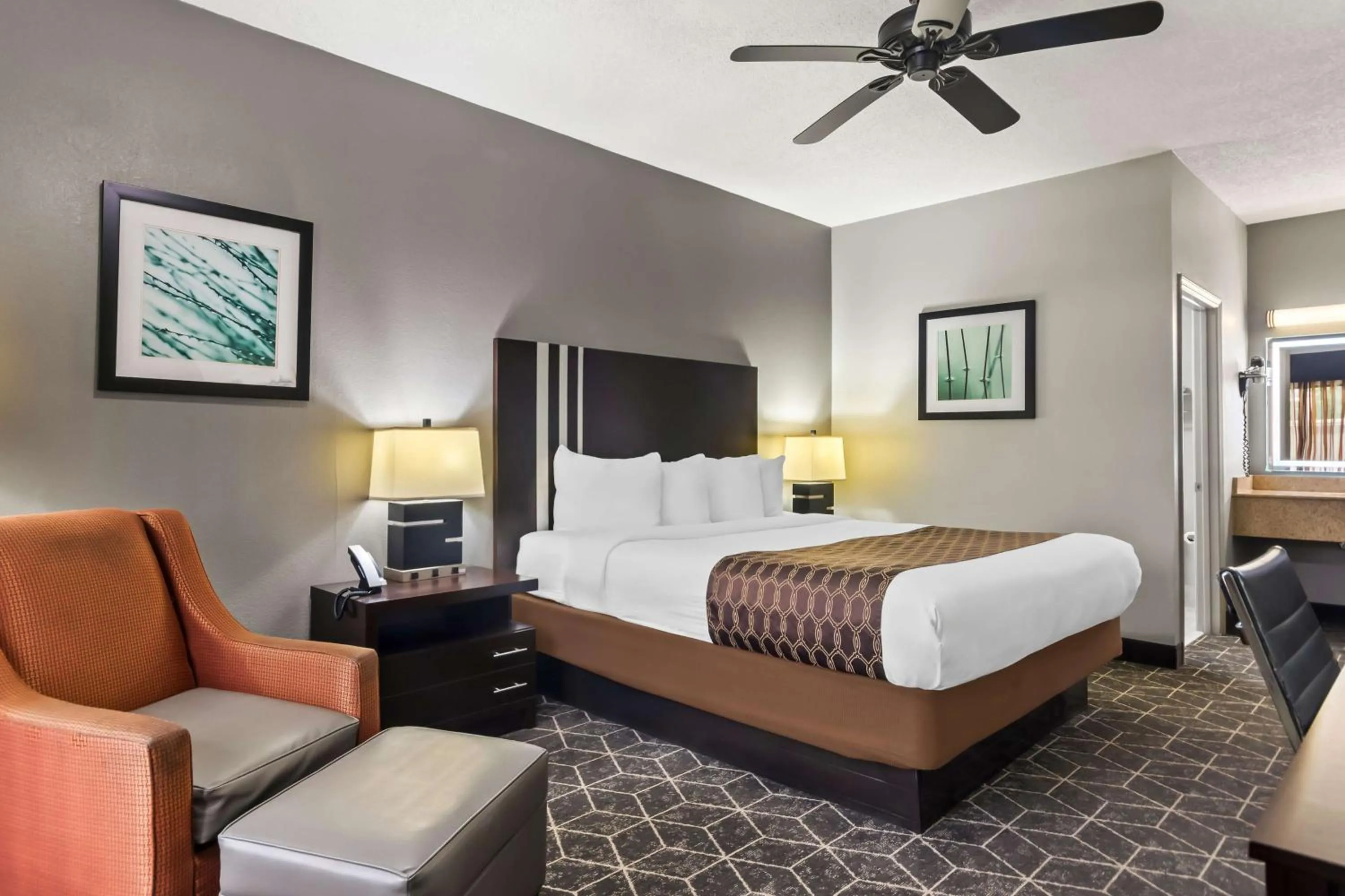 Bedroom, Bed in Best Western Inn