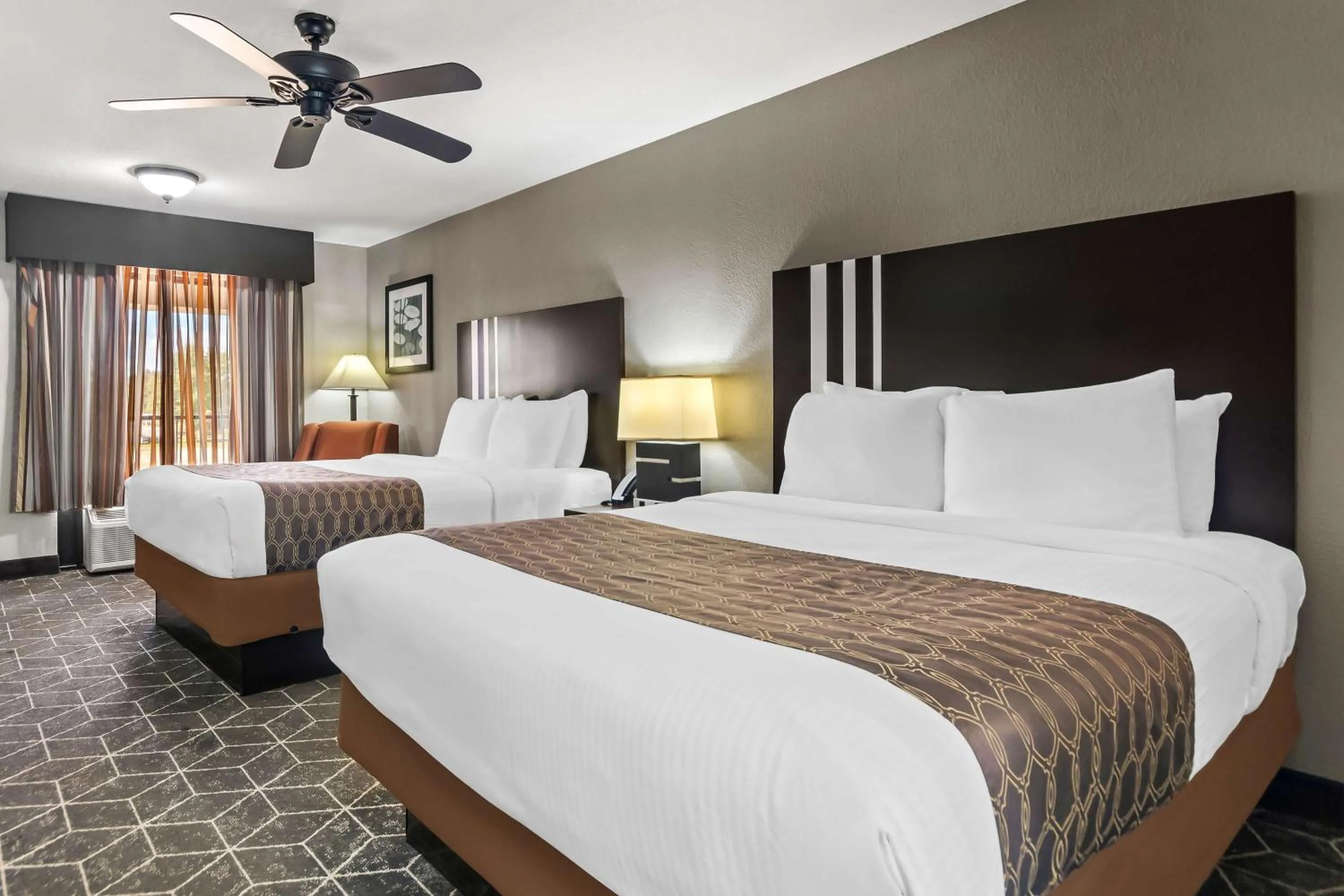 Bedroom, Bed in Best Western Inn