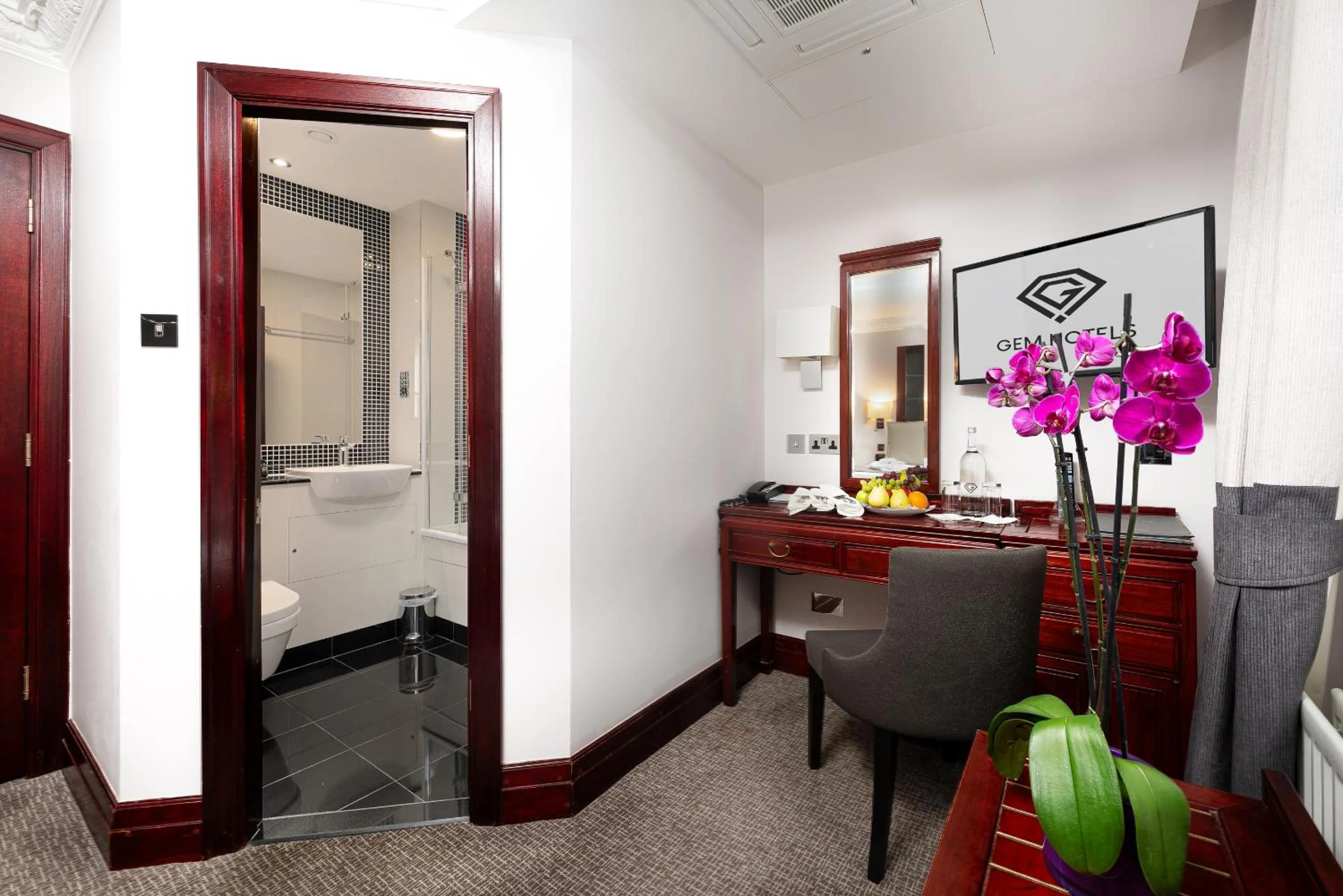 Seating area in Gem Fitzrovia Hotel