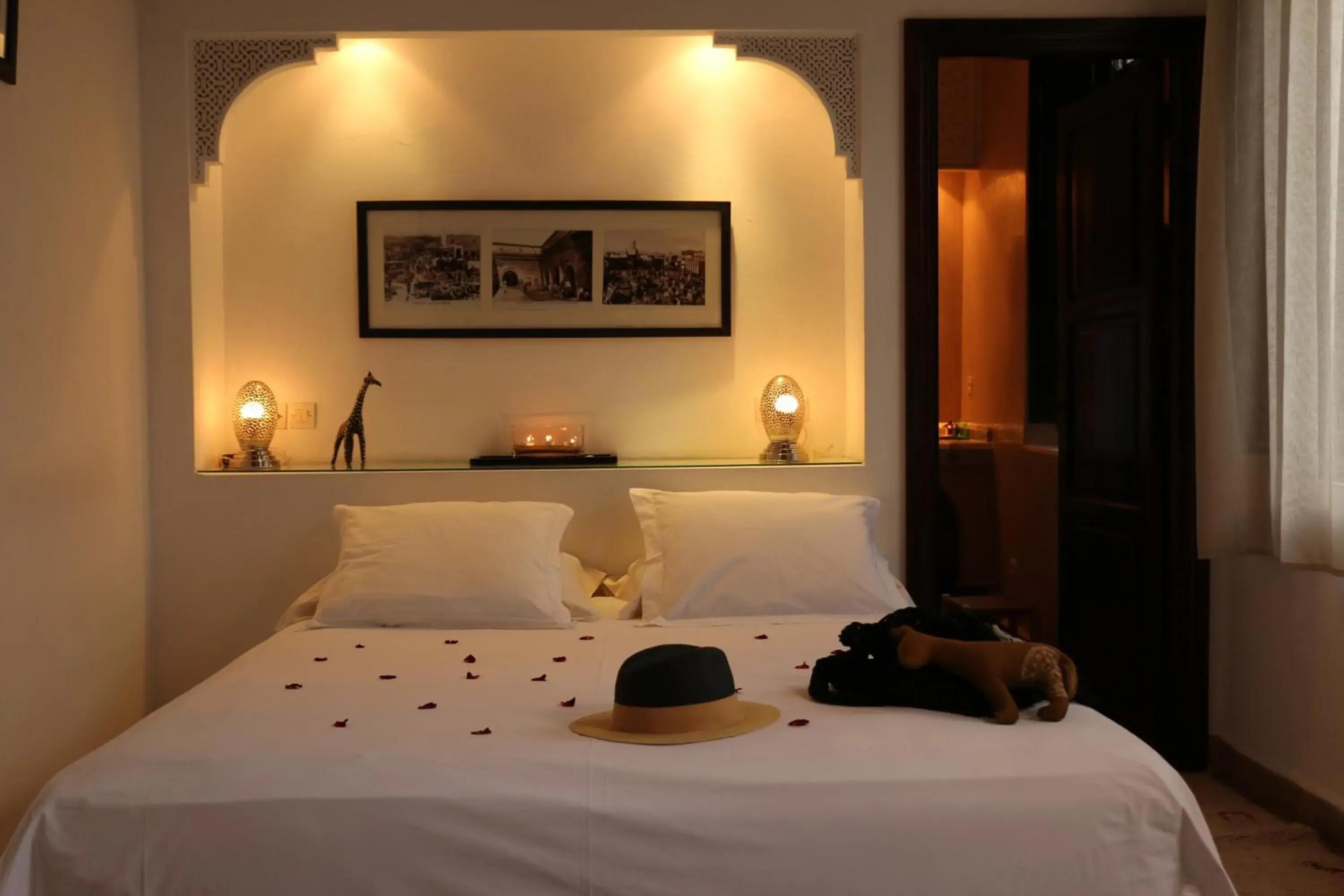 Photo of the whole room, Bed in Riad Chergui Photo of the whole room, Bed in Riad Chergui