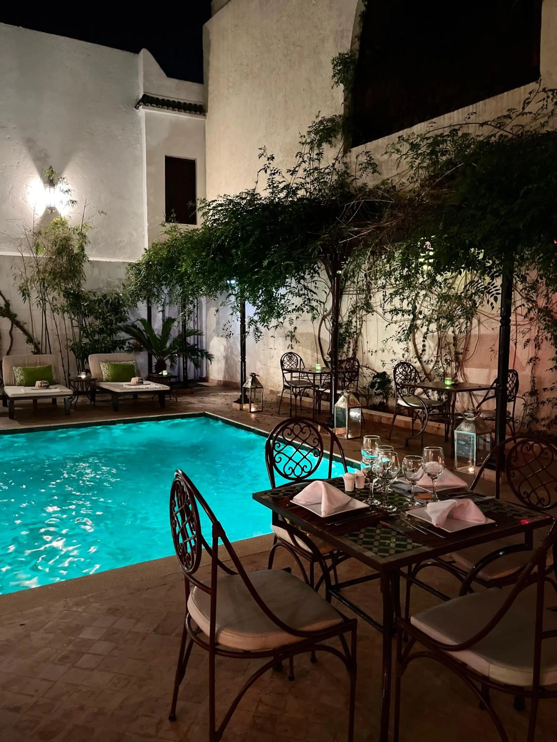 Swimming pool in Riad Chergui