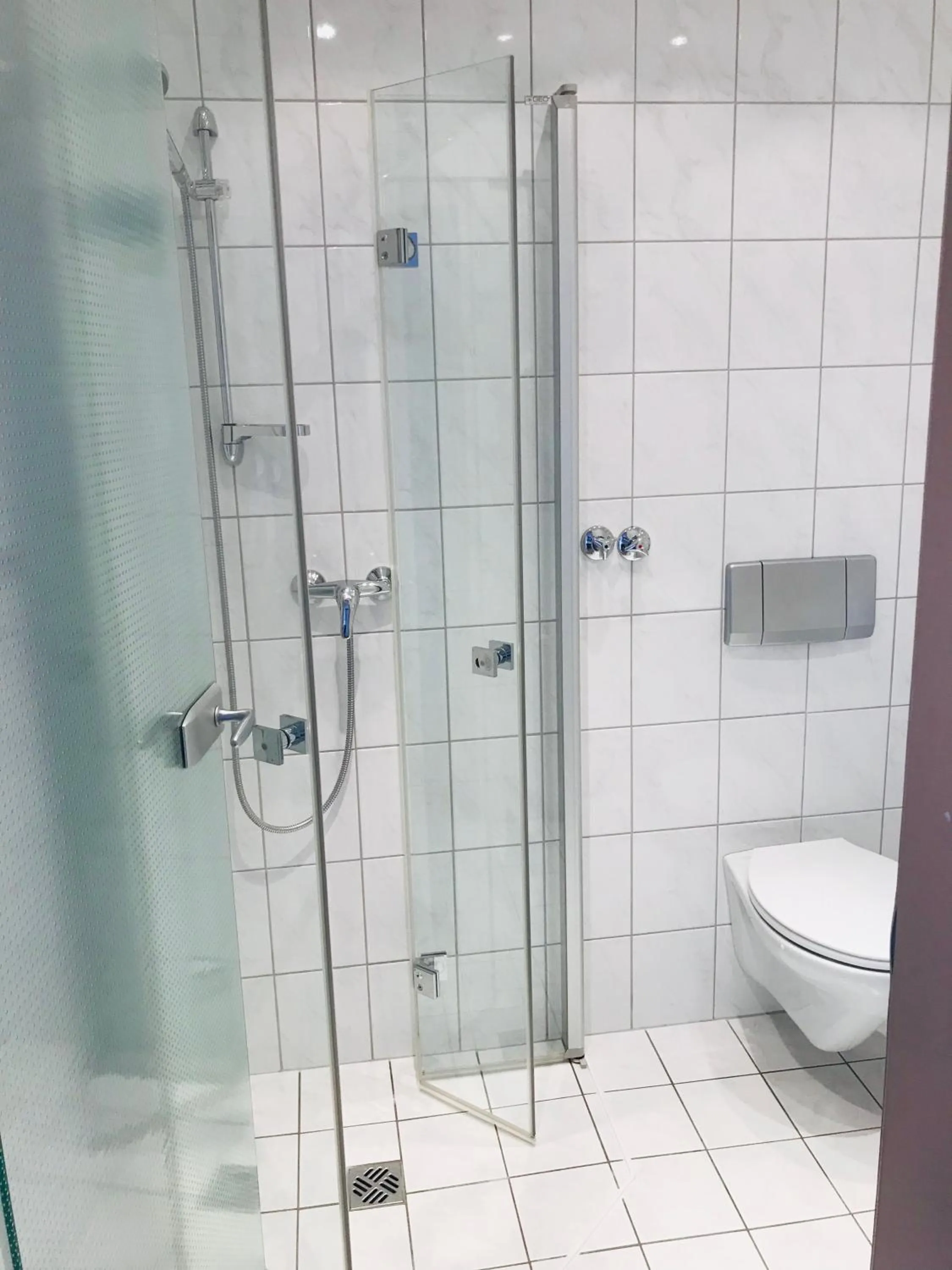 Shower in Hotel Bairischer Hof