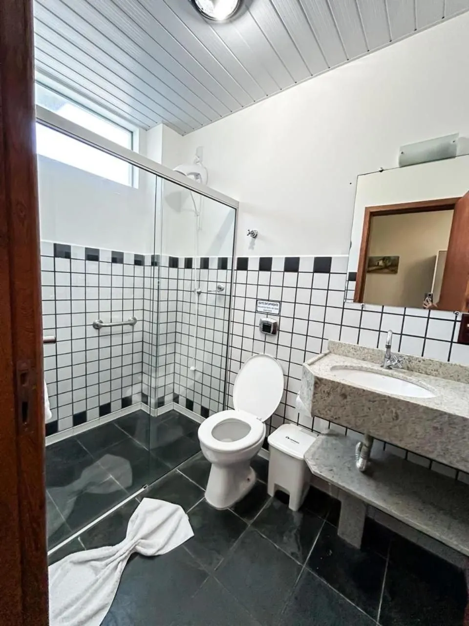 Toilet in Hotel Cores do Mar