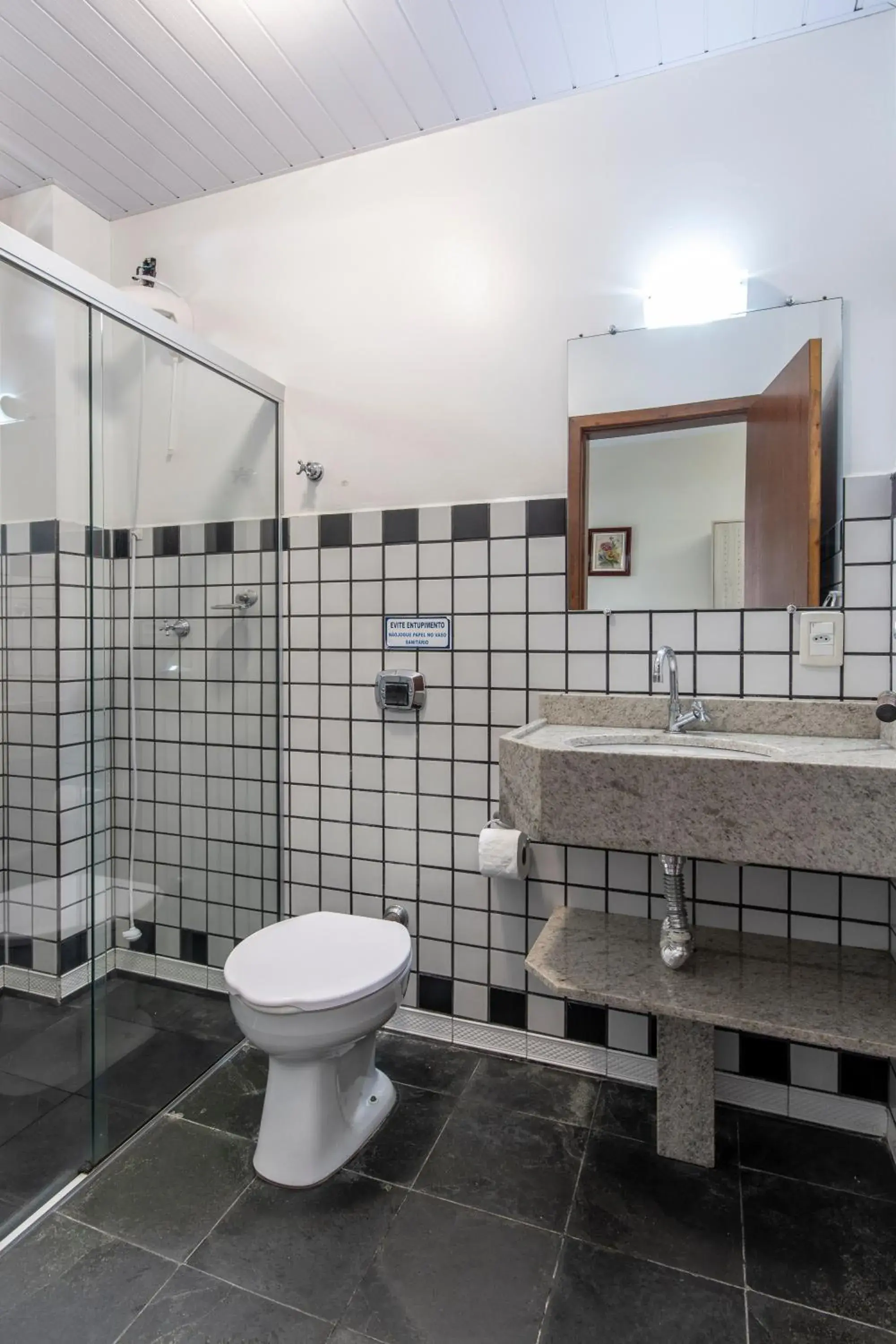 Standard Quadruple Room in Hotel Cores do Mar Standard Quadruple Room in Hotel Cores do Mar