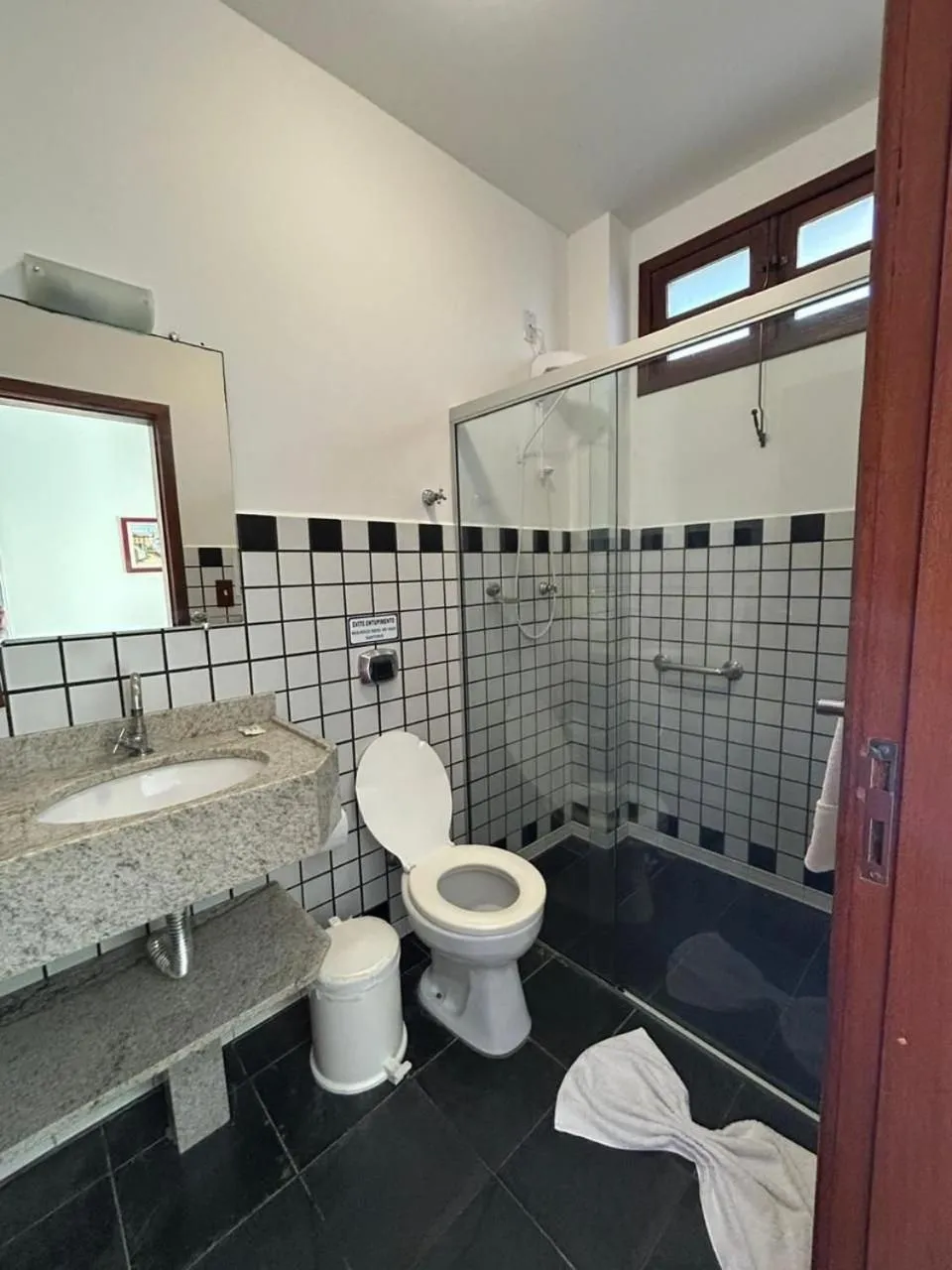 Toilet in Hotel Cores do Mar