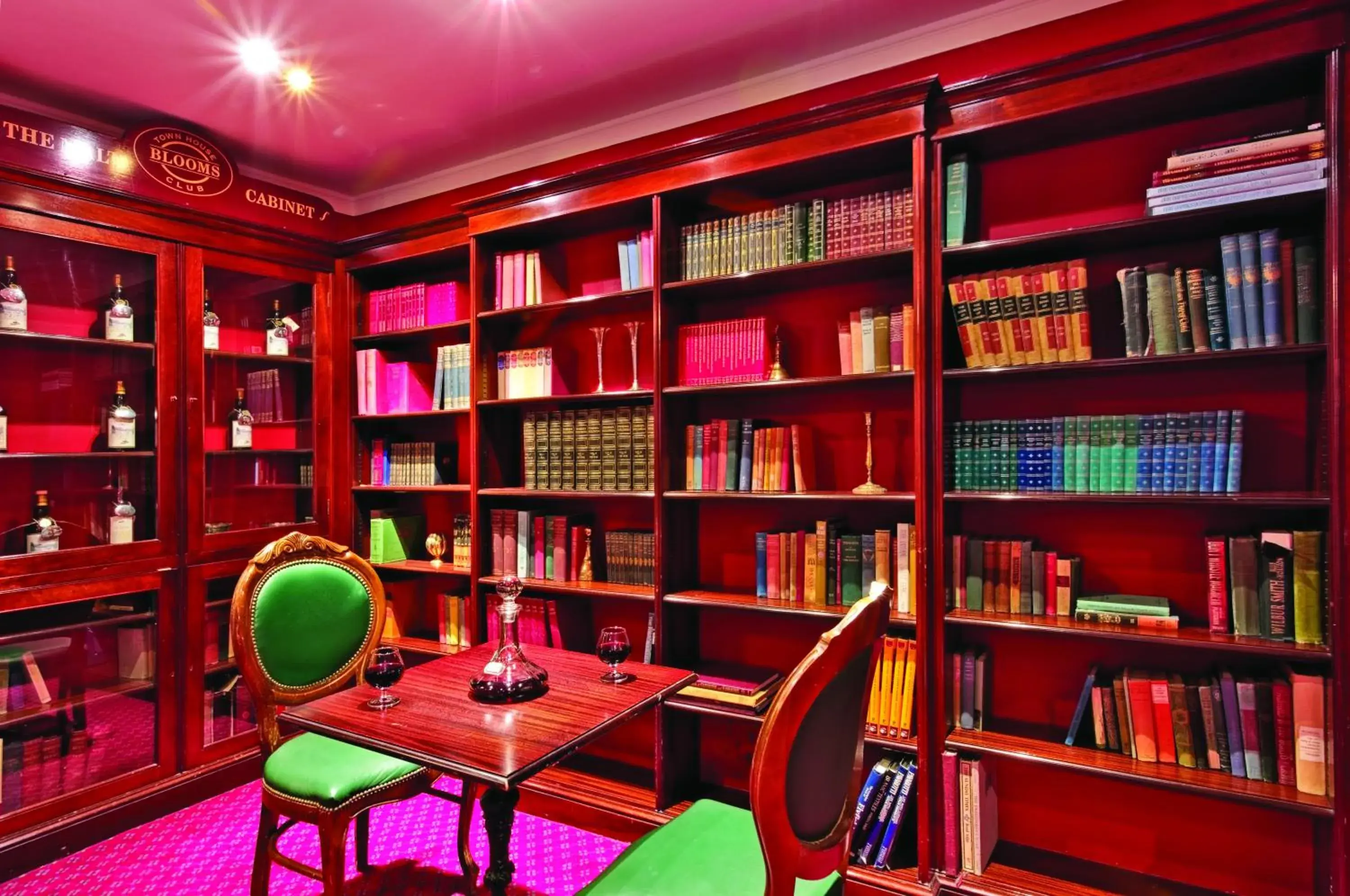 Lounge or bar, Library in Grange Blooms Hotel