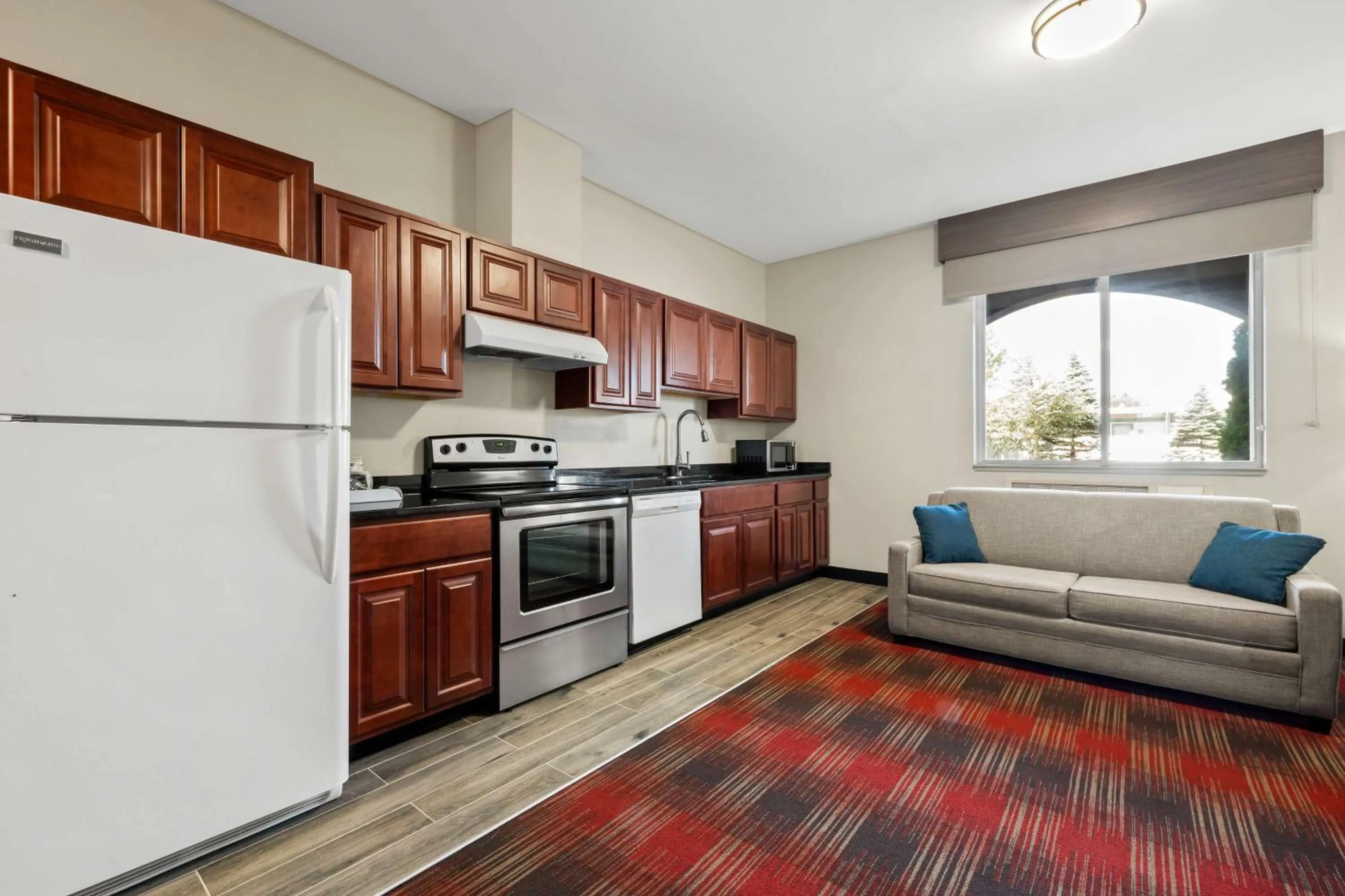 Photo of the whole room in Best Western Dartmouth-New Bedford