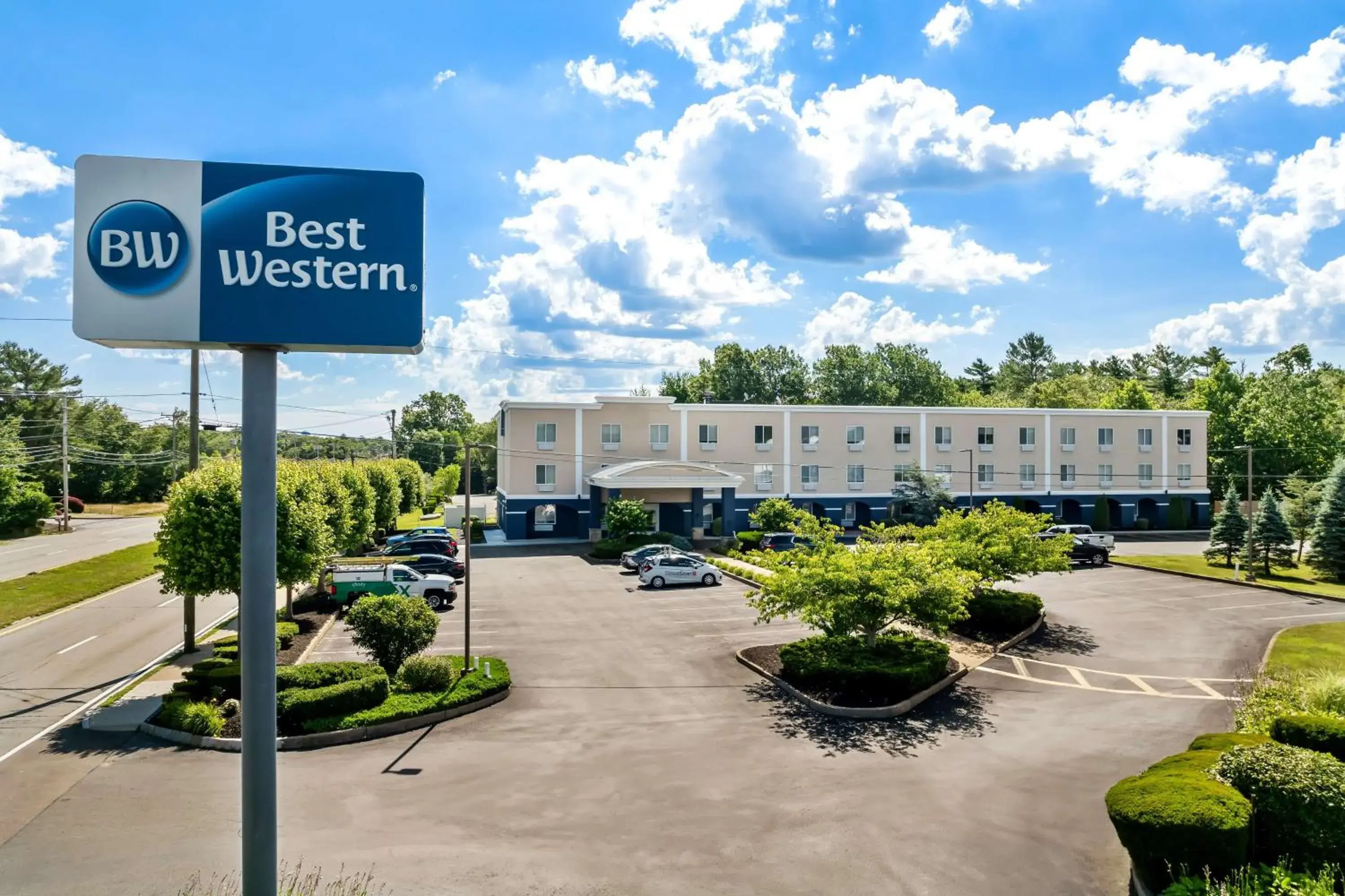 Property building in Best Western Dartmouth-New Bedford Property building in Best Western Dartmouth-New Bedford