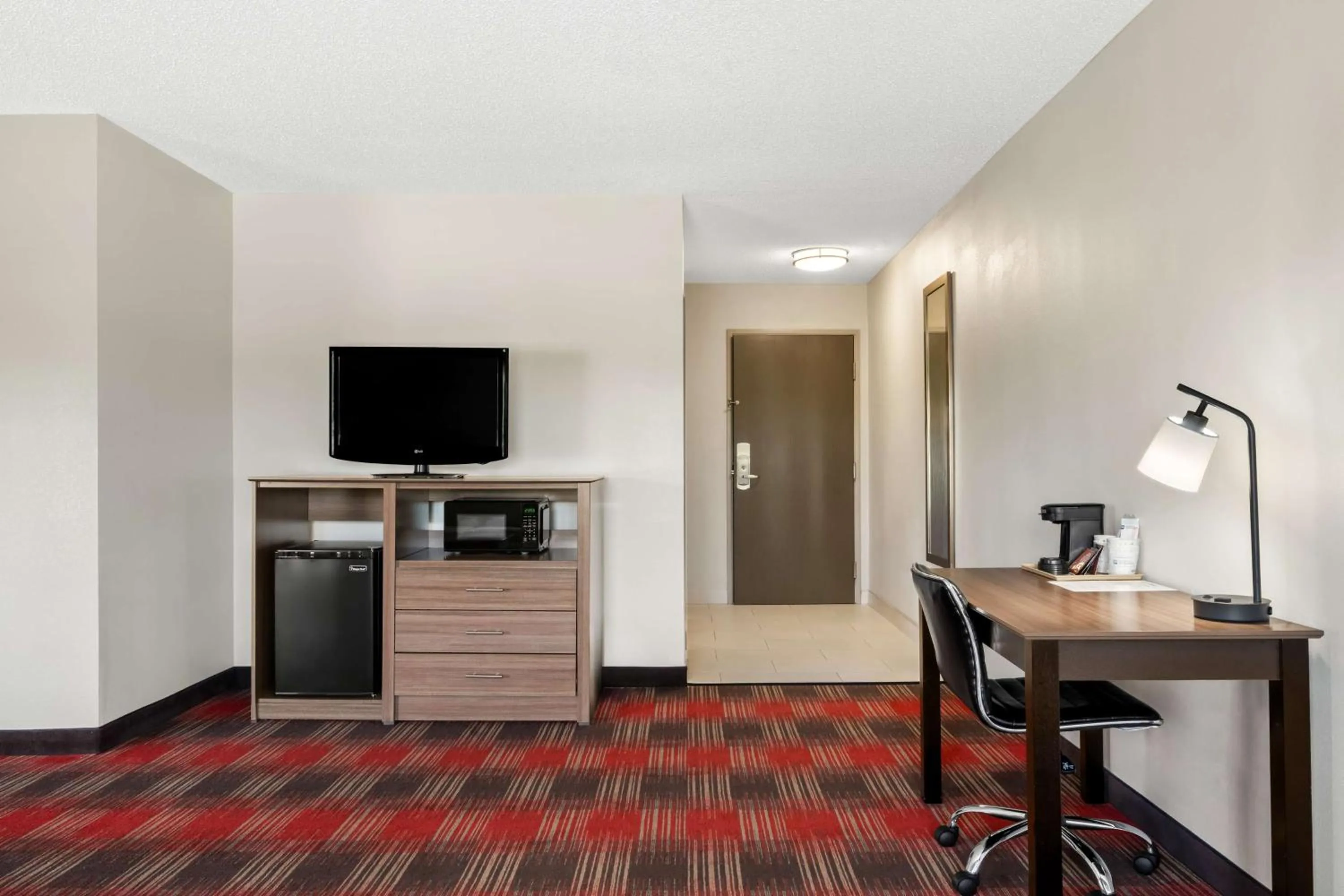 Bedroom in Best Western Dartmouth-New Bedford